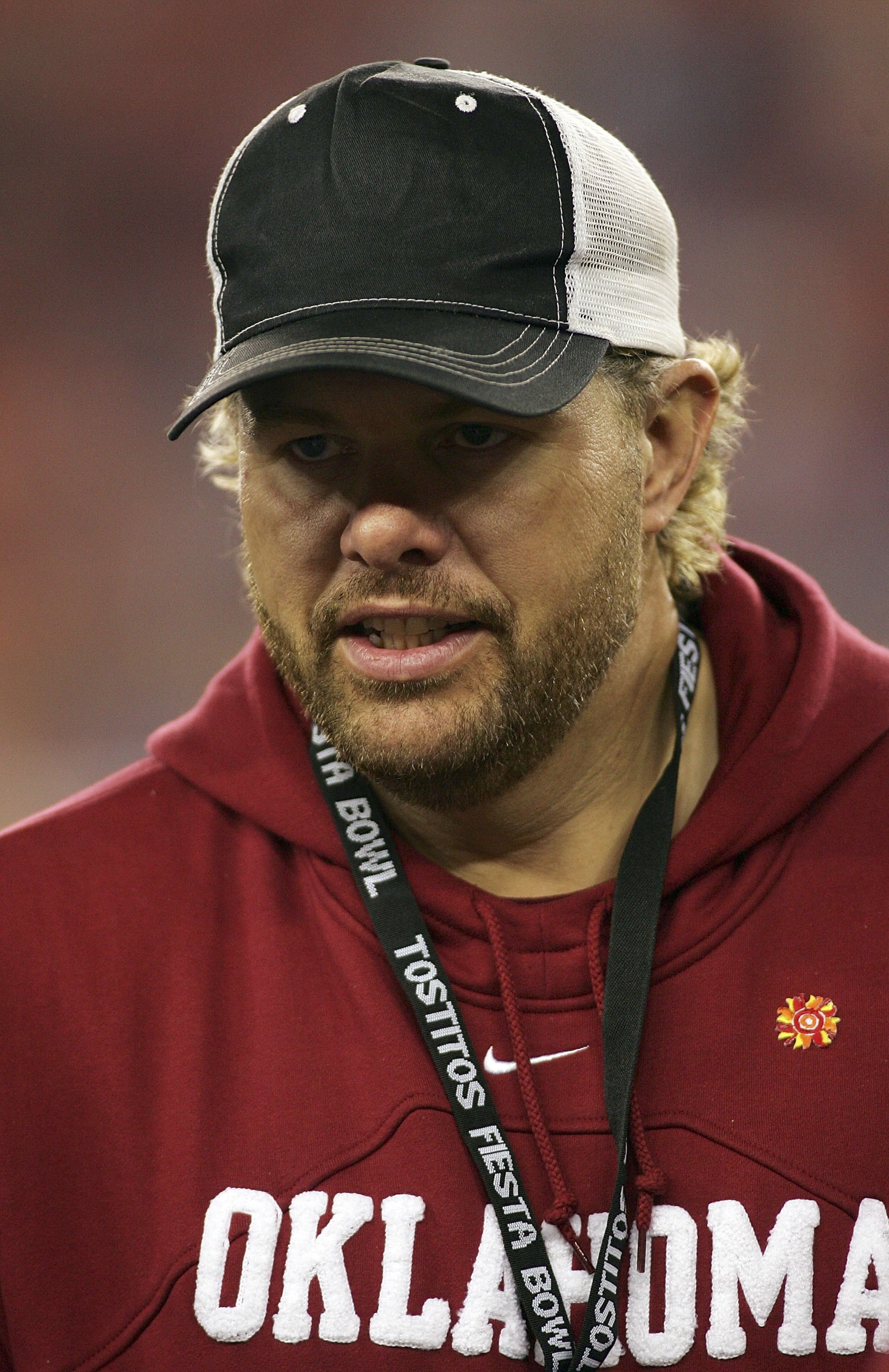 GLENDALE, AZ - JANUARY 1:  Country singer and Oklahoma Sooners fan Toby Keith stands on the sideline during the Tostito's Fiesta Bowl against the Boise State Broncos at University of Phoenix Stadium January 1, 2007 in Glendale, Arizona.  (Photo by Jonatha