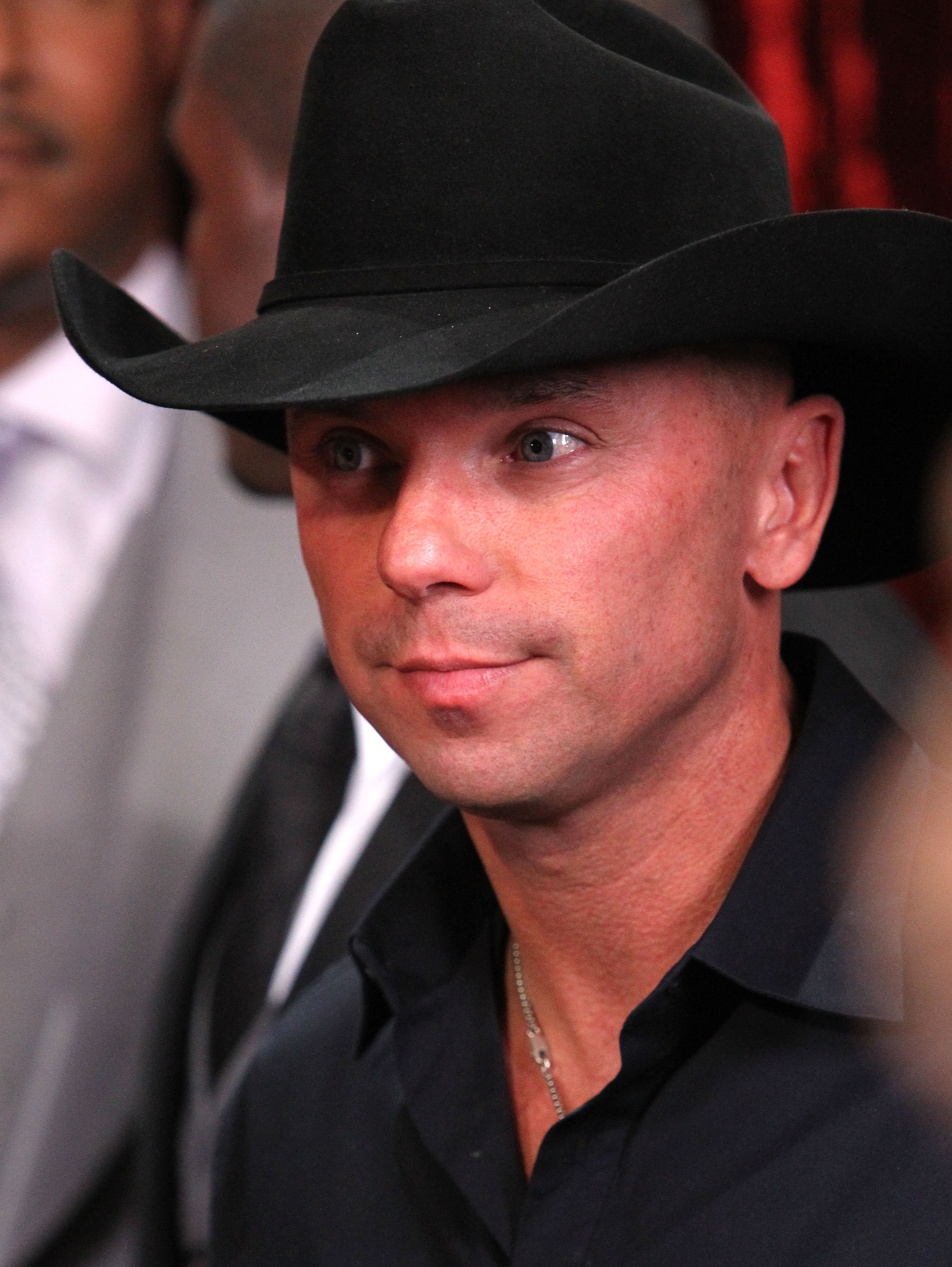 LOS ANGELES, CA - JULY 14:  Musician Kenny Chesney attends the 2010 ESPY Awards at Nokia Theatre L.A. Live on July 14, 2010 in Los Angeles, California.  (Photo by Alexandra Wyman/Getty Images for ESPY)