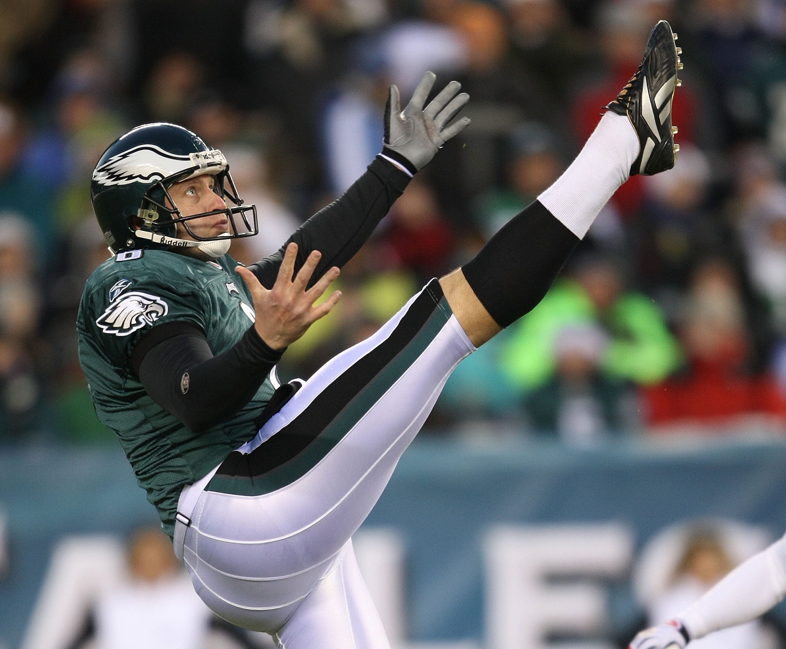 PHILADELPHIA - DECEMBER 20:  Sav Rocca #6 of the Philadelphia Eagles punts against the San Francisco 49ers at Lincoln Financial Field on December 20, 2009 in Philadelphia, Pennsylvania.  (Photo by Nick Laham/Getty Images)