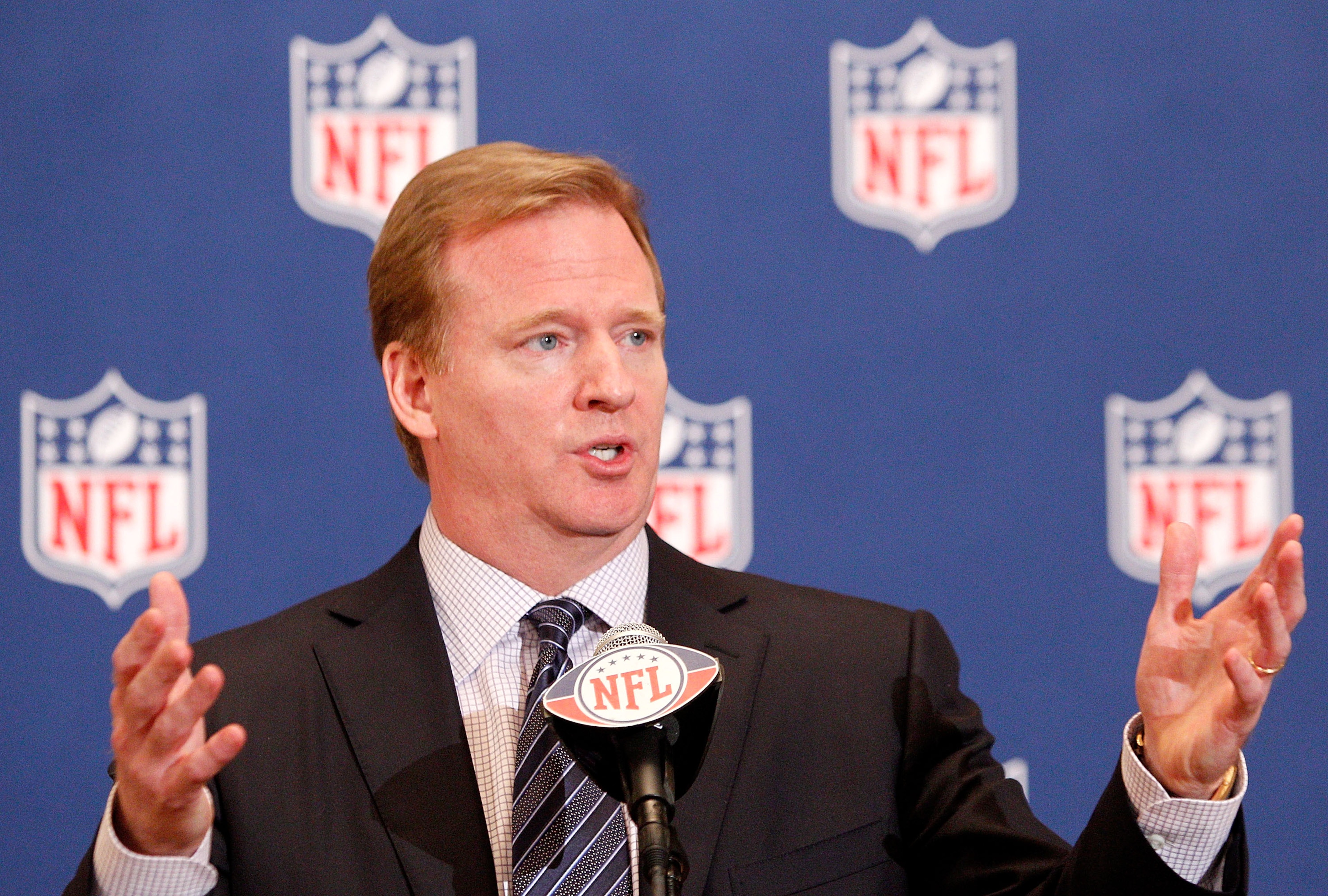NEW ORLEANS, LA - MARCH 21: NFL commissioner Roger Goodell addresses the media during the NFL Annual Meetings at the Roosevelt Hotel on March 21, 2011 in New Orleans, Louisiana. Despite a NFL owners imposed lockout in effect since March 12 the league is c NEW ORLEANS, LA - MARCH 21: NFL commissioner Roger Goodell addresses the media during the NFL Annual Meetings at the Roosevelt Hotel on March 21, 2011 in New Orleans, Louisiana. Despite a NFL owners imposed lockout in effect since March 12 the league is c