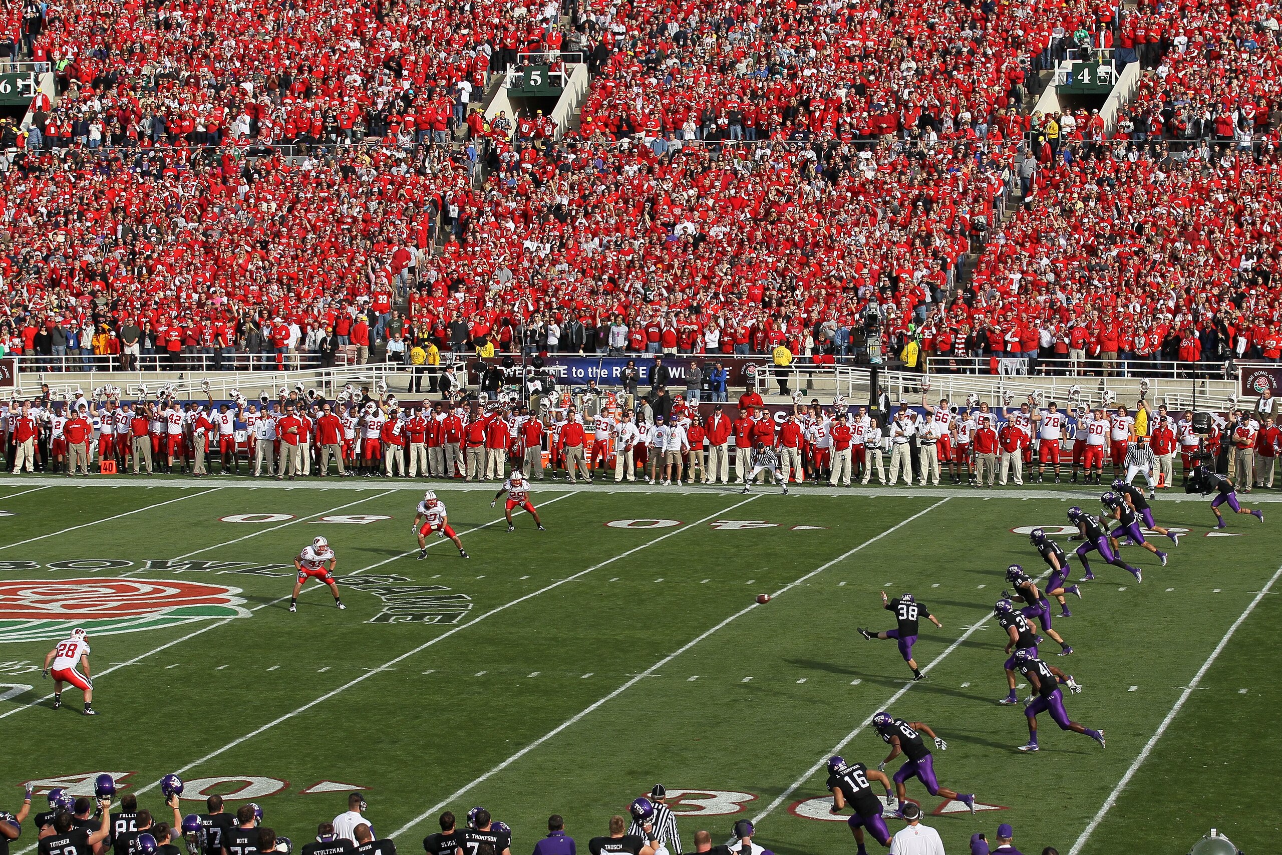 PASADENA, CA - JANUARY 01: A view of the kickoff between the Wisconsin Badgers and the TCU Horned Frogs in the 97th Rose Bowl game on January 1, 2011 in Pasadena, California. (Photo by Stephen Dunn/Getty Images) PASADENA, CA - JANUARY 01: A view of the kickoff between the Wisconsin Badgers and the TCU Horned Frogs in the 97th Rose Bowl game on January 1, 2011 in Pasadena, California. (Photo by Stephen Dunn/Getty Images)