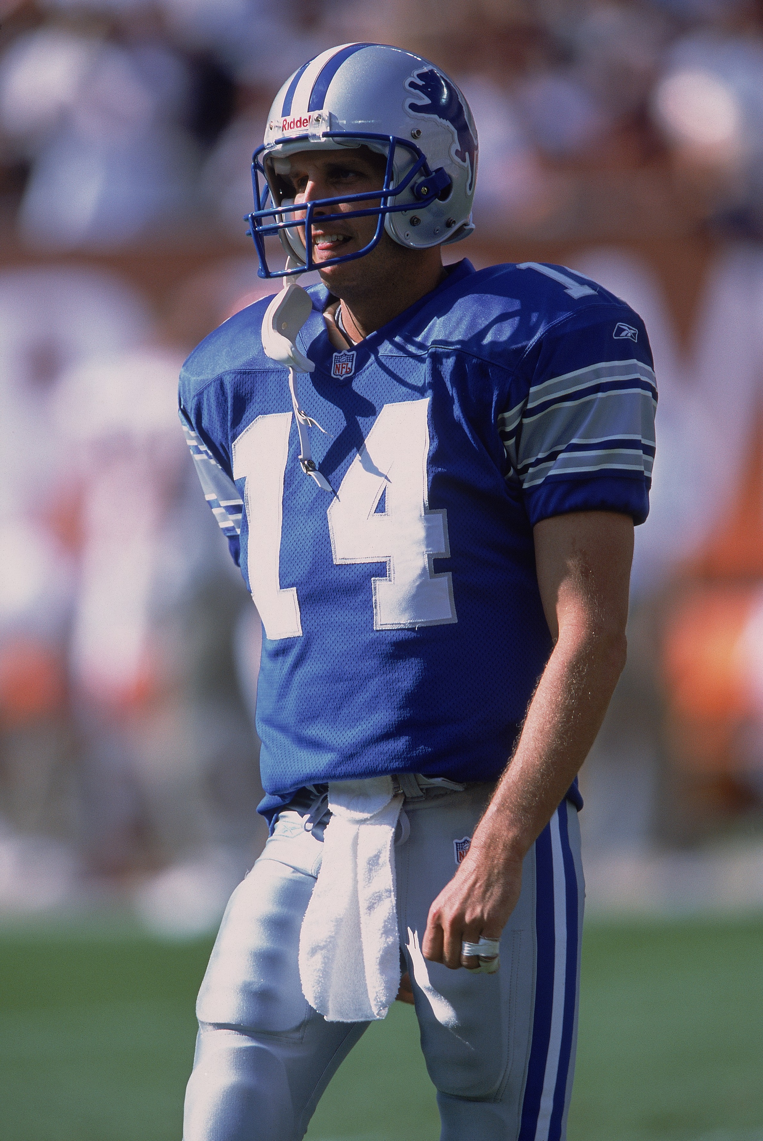 23 Sep 2001: Ty Detmer #14 of the Detroit Lions walks on the field during the game against the Cleveland Browns at the Cleveland Browns Stadium in Cleveland, Ohio. The Browns defeated the Lions 24-14.Mandatory Credit: Tom Pidgeon  /Allsport