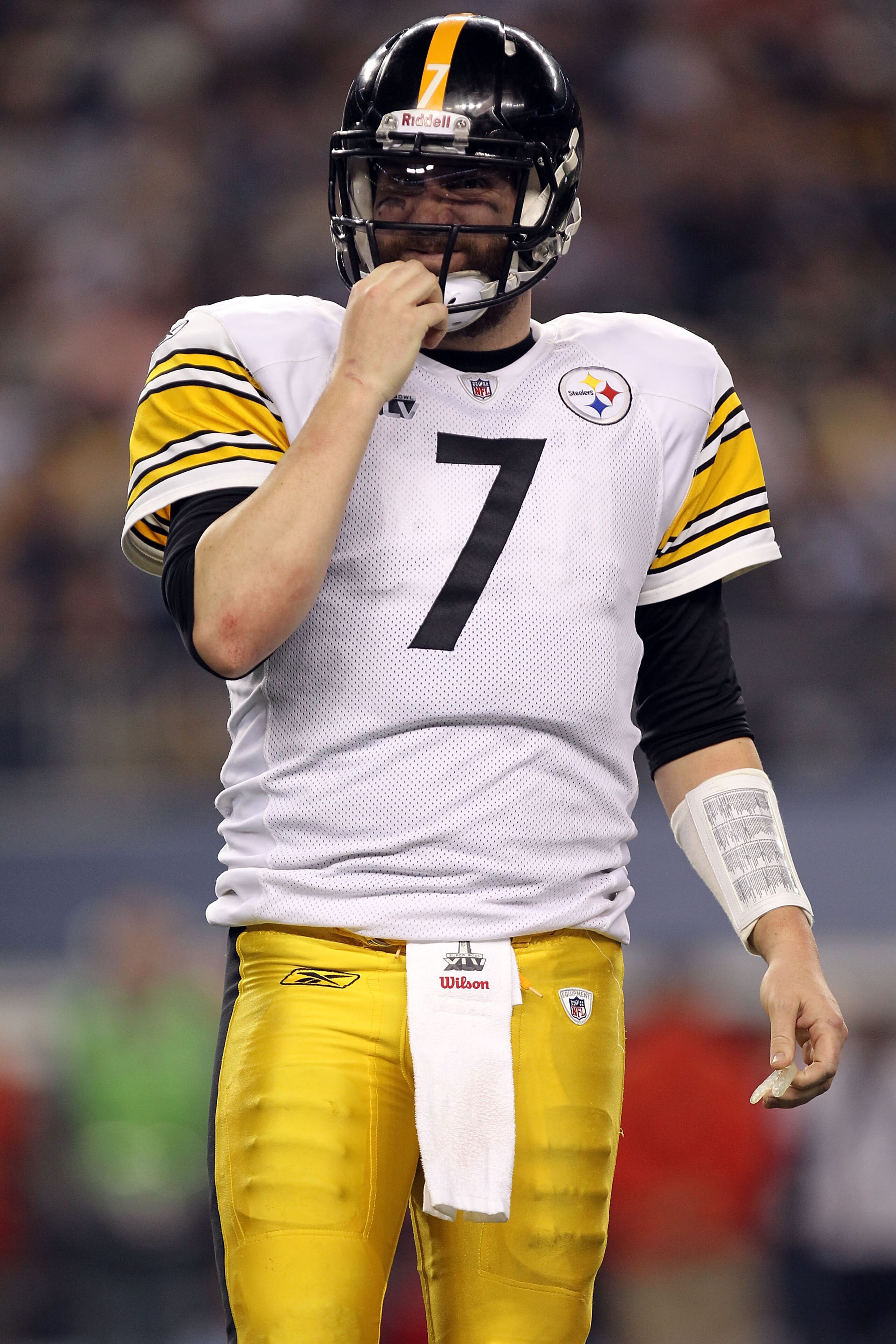 ARLINGTON, TX - FEBRUARY 06:  Ben Roethlisberger #7 of the Pittsburgh Steelers looks on during their game against the Green Bay Packers during the second quarter of Super Bowl XLV at Cowboys Stadium on February 6, 2011 in Arlington, Texas.  (Photo by Rona