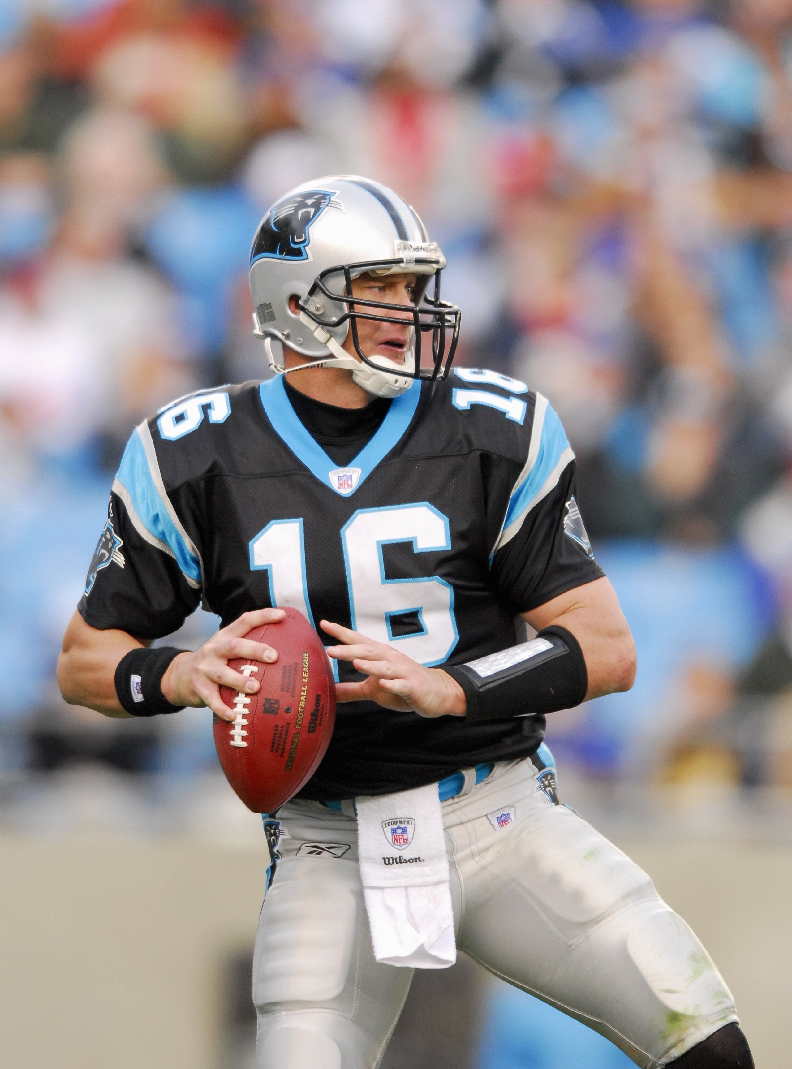 CHARLOTTE, NC - DECEMBER 10:  Quarterback Chris Weinke #16 of the Carolina Panthers looks to pass the ball during the game against the New York Giants on December 10, 2006, at Bank of America Stadium in Charlotte, North Carolina. (Photo By Grant Halverson