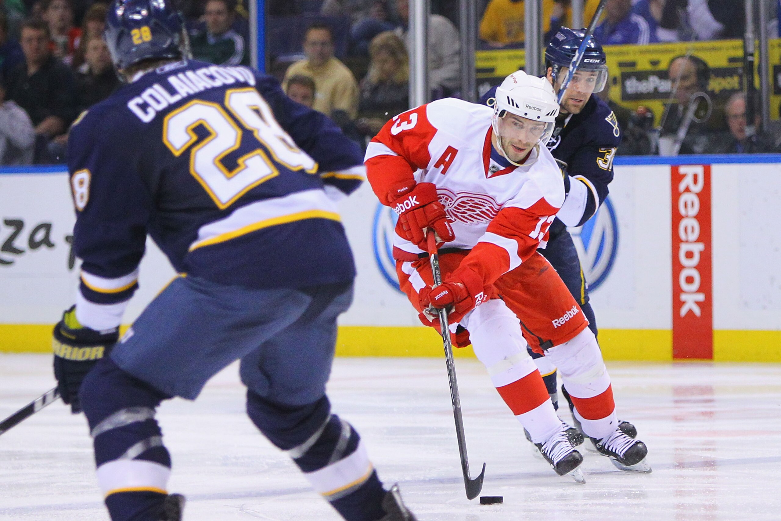 ST. LOUIS, MO - MARCH 12: Pavel Datsyuk #13 of the Detroit Red Wings at the Scottrade Center on March 12, 2011 in St. Louis, Missouri.  (Photo by Dilip Vishwanat/Getty Images)