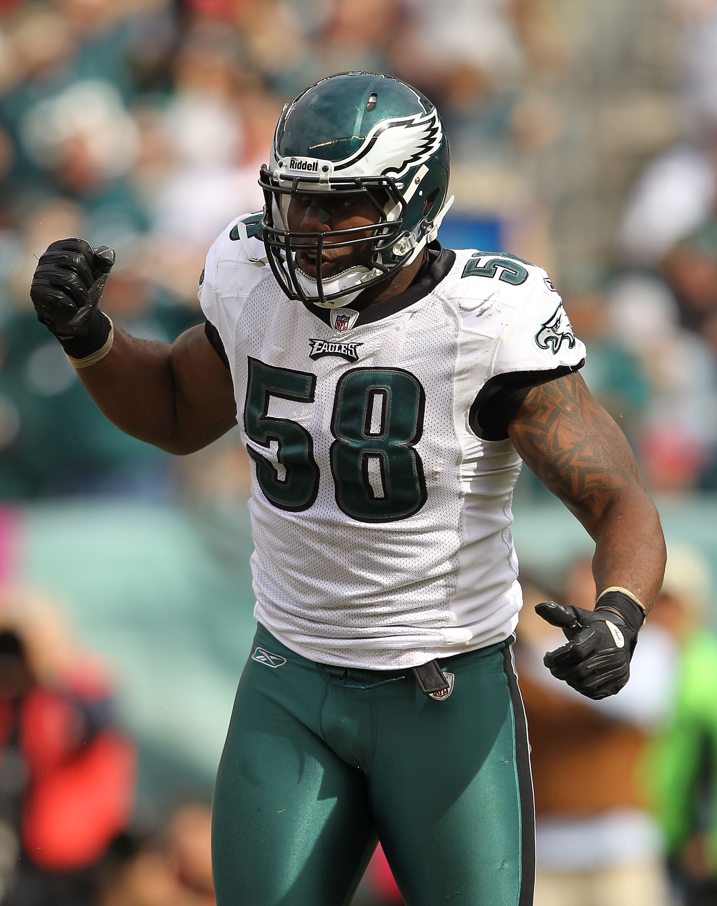 PHILADELPHIA - OCTOBER 17:  Trent Cole #58 of the Philadelphia Eagles celebrates a sack against Matt Ryan of the Atlanta Falcons during their game at Lincoln Financial Field on October 17, 2010 in Philadelphia, Pennsylvania.  (Photo by Al Bello/Getty Imag