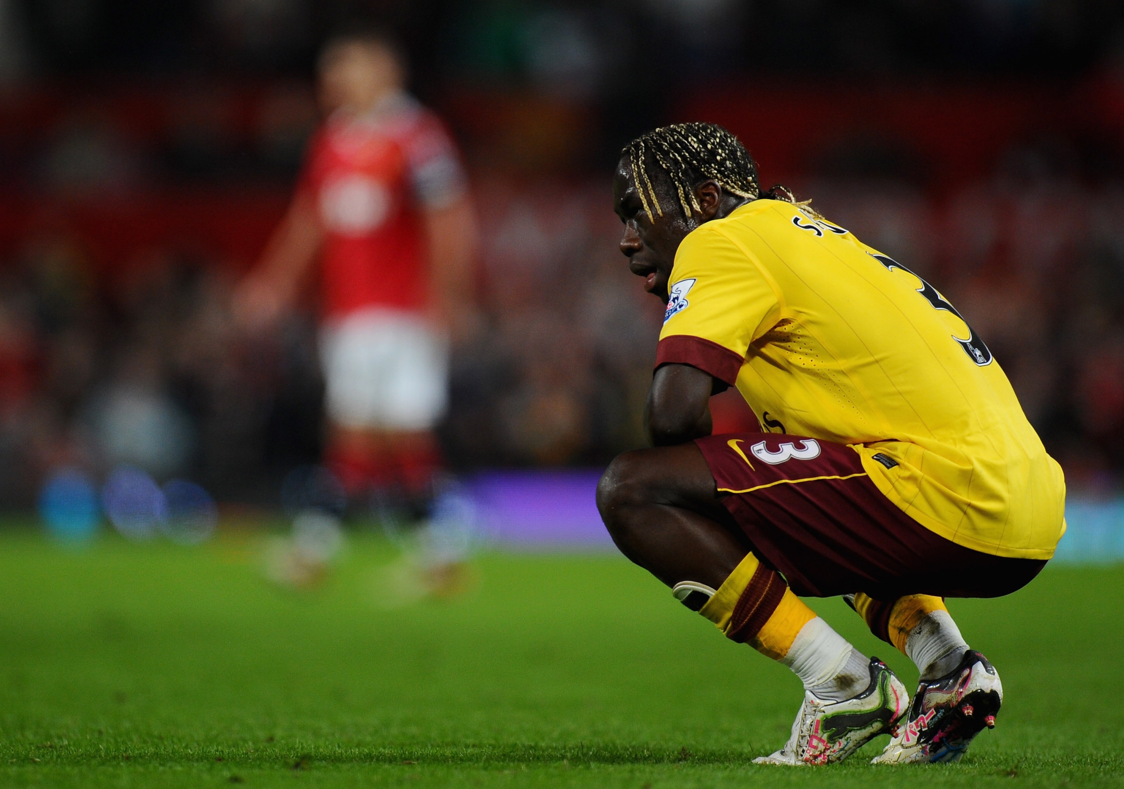 MANCHESTER, ENGLAND - MARCH 12: Bacary Sagna of Arsenal looks dejected during the FA Cup sponsored by E.On Sixth Round match between Manchester United and Arsenal at Old Trafford on March 12, 2011 in Manchester, England. (Photo by Clive Mason/Getty Imag MANCHESTER, ENGLAND - MARCH 12: Bacary Sagna of Arsenal looks dejected during the FA Cup sponsored by E.On Sixth Round match between Manchester United and Arsenal at Old Trafford on March 12, 2011 in Manchester, England. (Photo by Clive Mason/Getty Imag