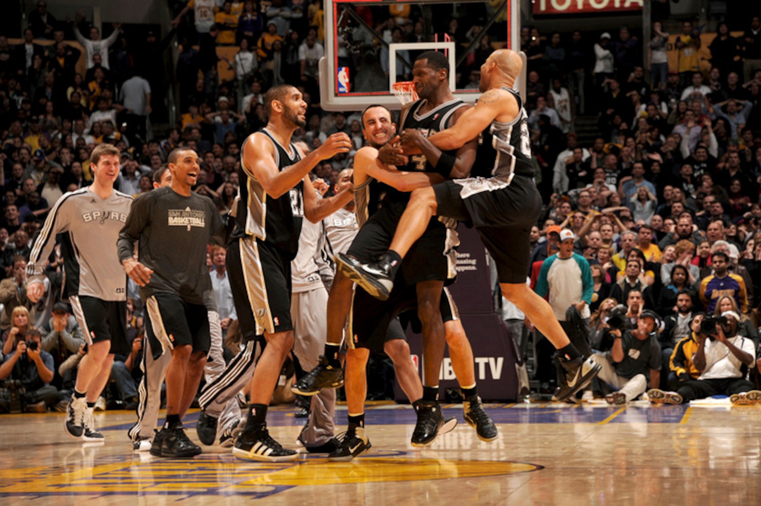 Photo taken by Noah Graham/NBAE/Getty Images