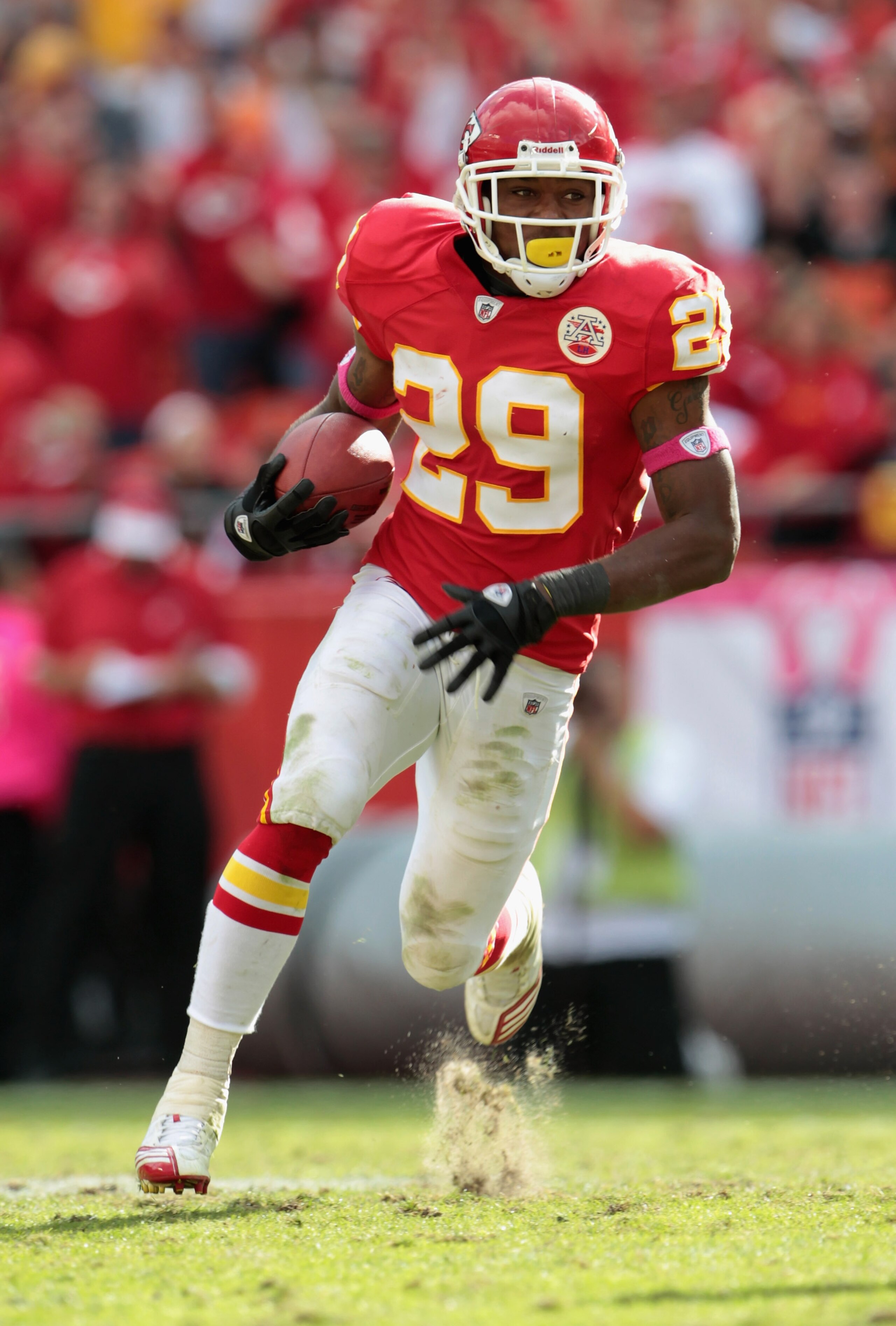 KANSAS CITY, MO - OCTOBER 24:  Safety Eric Berry #29 of the Kansas City Chiefs carries the ball after making an interception during the game against the Jacksonville Jaguars on October 24, 2010 at Arrowhead Stadium in Kansas City, Missouri.  (Photo by Jam