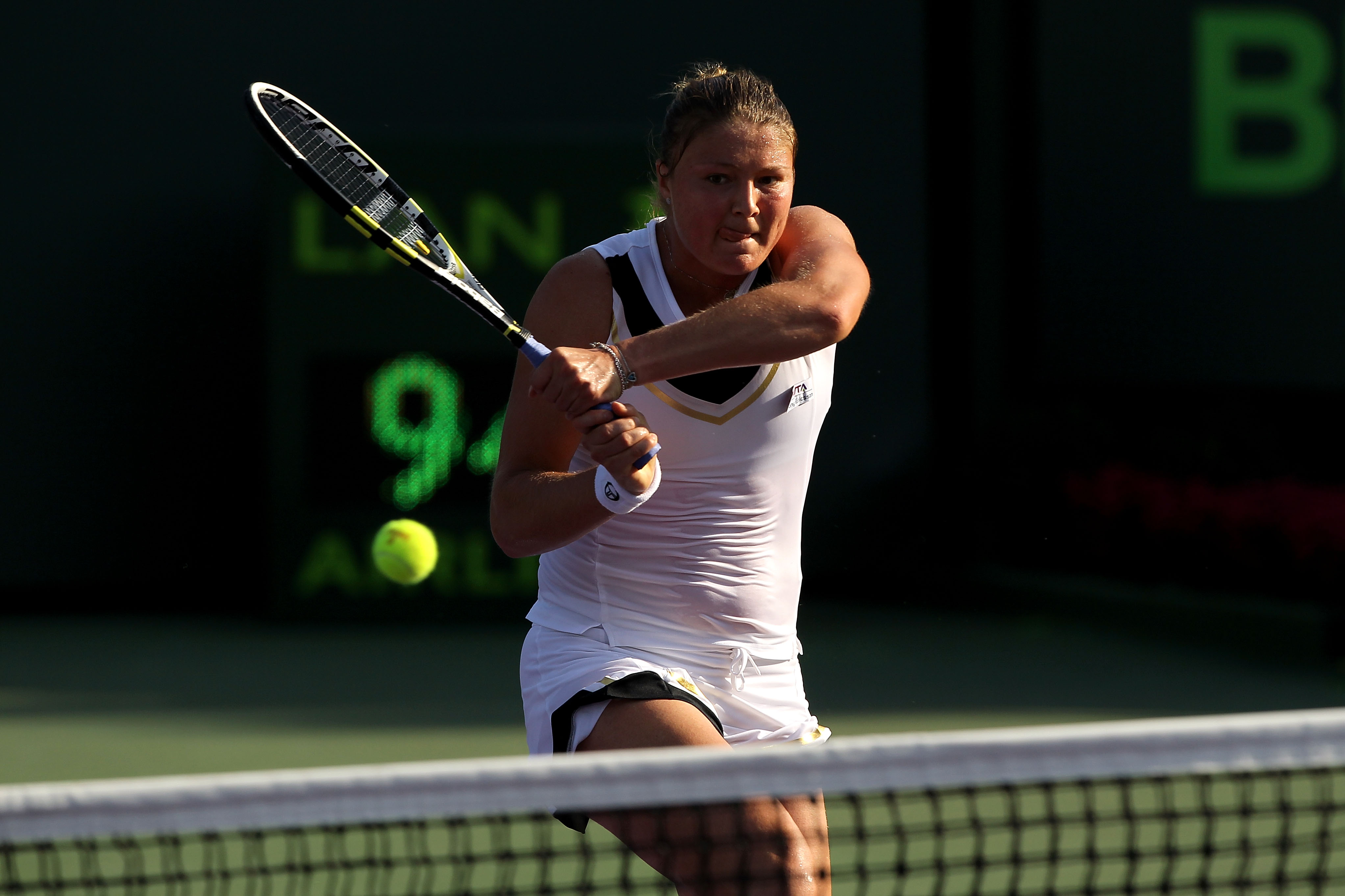 KEY BISCAYNE, FL - MARCH 25:  Dinara Safina of Russia follows through on a return against Vera Zvonareva of Russia during the Sony Ericsson Open at Crandon Park Tennis Center on March 25, 2011 in Key Biscayne, Florida.  (Photo by Al Bello/Getty Images)