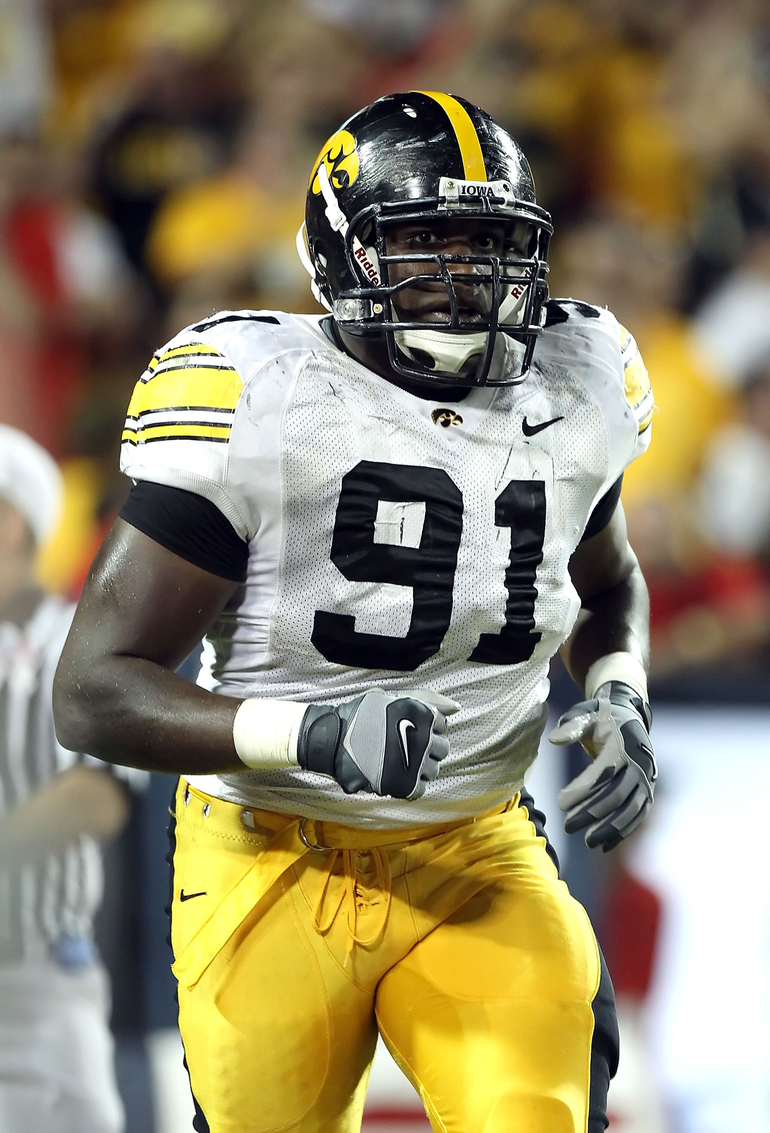 TUCSON, AZ - SEPTEMBER 18:  Defensive end Broderick Binns #91 of the Iowa Hawkeyes in action during the college football game against the Arizona Wildcats at Arizona Stadium on September 18, 2010 in Tucson, Arizona. The Wildcats defeated the Hawkeyes 34-2