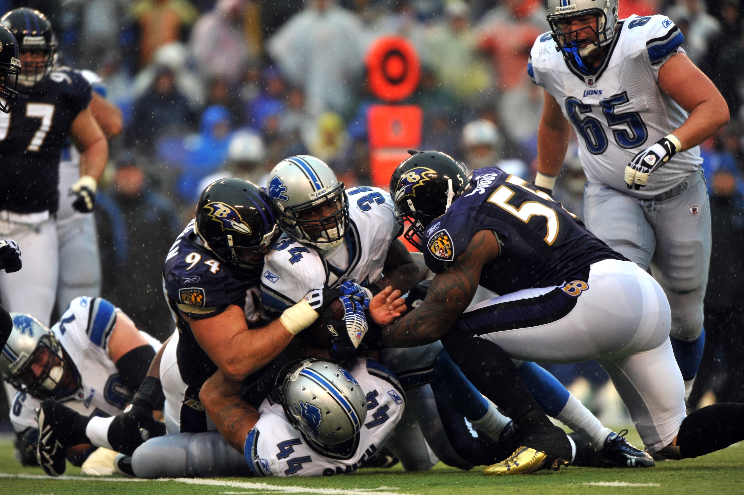 BALTIMORE - DECEMBER 13:  Kevin Smith #34 of the Detroit Lions runs the ball against the Baltimore Ravens at M&T Bank Stadium on December 13, 2009 in Baltimore, Maryland. The Ravens defeated the Lions 48-3. (Photo by Larry French/Getty Images)
