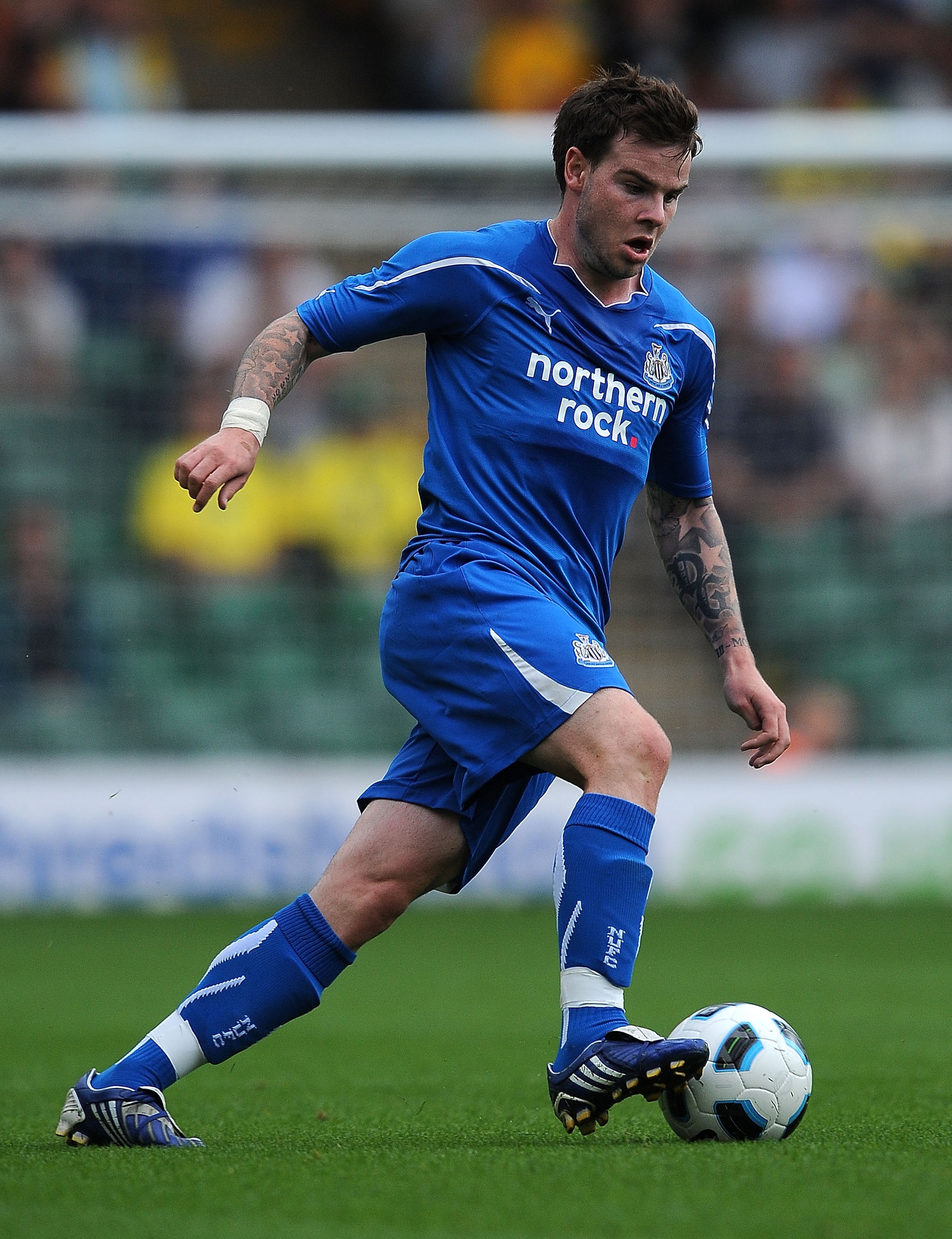 NORWICH, ENGLAND - JULY 24:  Danny Guthrie of Newcastle United in action during the Pre Season Friendly match between Norwich City and Newcastle United at Carrow Road on July 24, 2010 in Norwich, England.  (Photo by Christopher Lee/Getty Images)