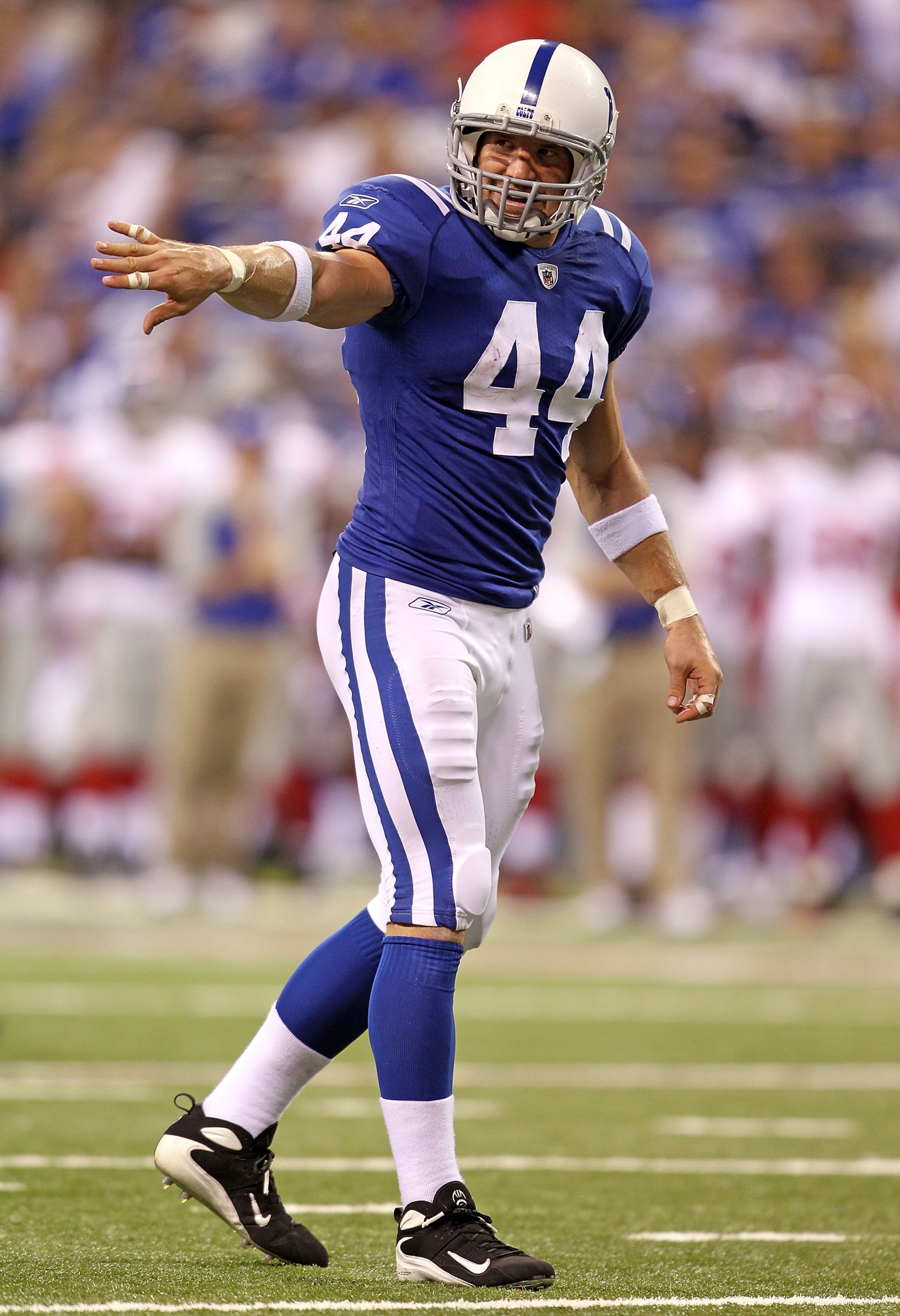 INDIANAPOLIS - SEPTEMBER 19: Dallas Clark #44 of the Indianapolis Colts lines up during the NFL game against the New York Giants  at Lucas Oil Stadium on September 19, 2010 in Indianapolis, Indiana.  (Photo by Andy Lyons/Getty Images)