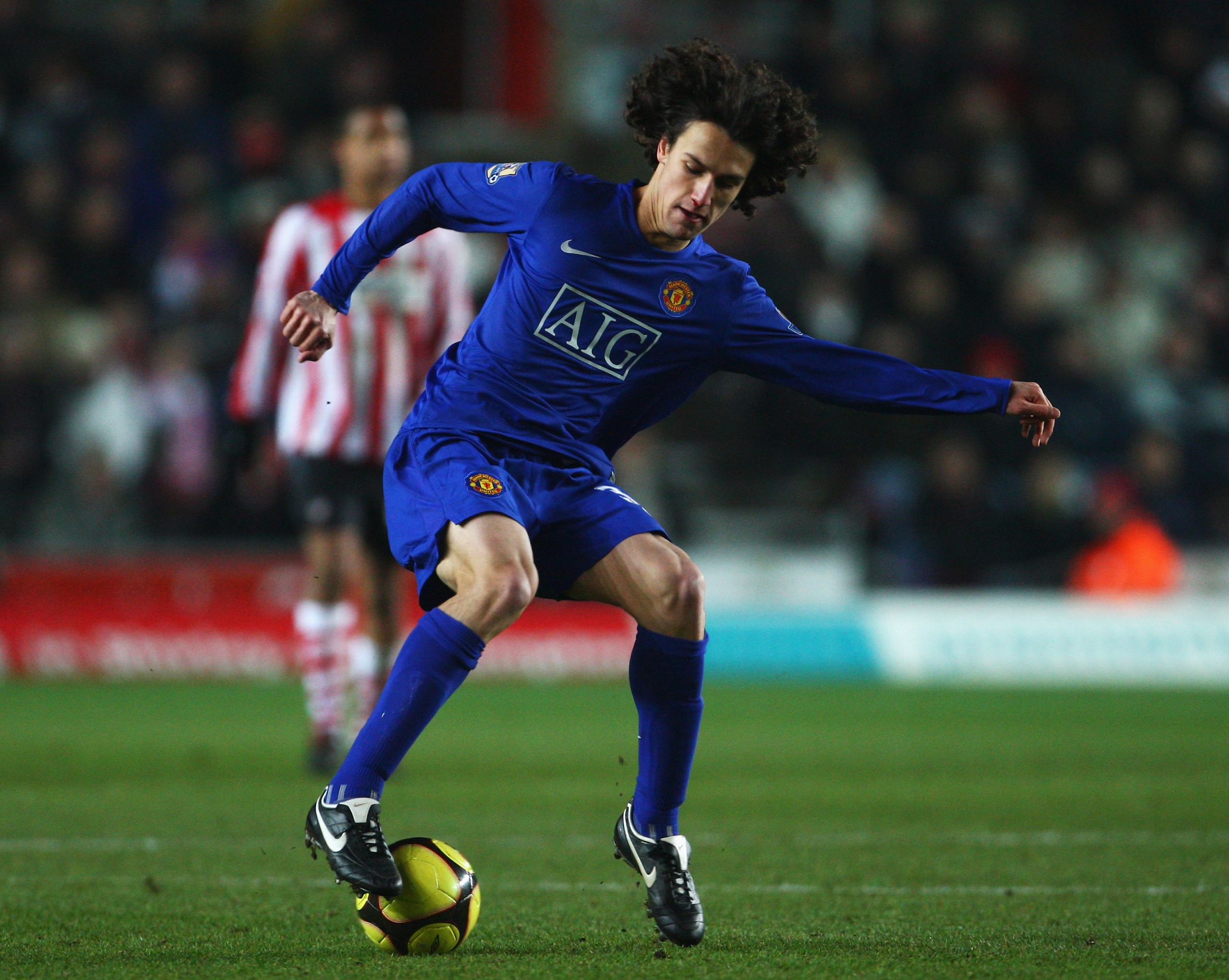 SOUTHAMPTON, UNITED KINGDOM - JANUARY 04: Rodrigo Possebon of Manchester United in action during the FA Cup Sponsored by E.on 3rd Round match between Southampton and Manchester United at St Mary's Stadium on January 4, 2009 in Southampton, England. (Ph SOUTHAMPTON, UNITED KINGDOM - JANUARY 04: Rodrigo Possebon of Manchester United in action during the FA Cup Sponsored by E.on 3rd Round match between Southampton and Manchester United at St Mary's Stadium on January 4, 2009 in Southampton, England. (Ph