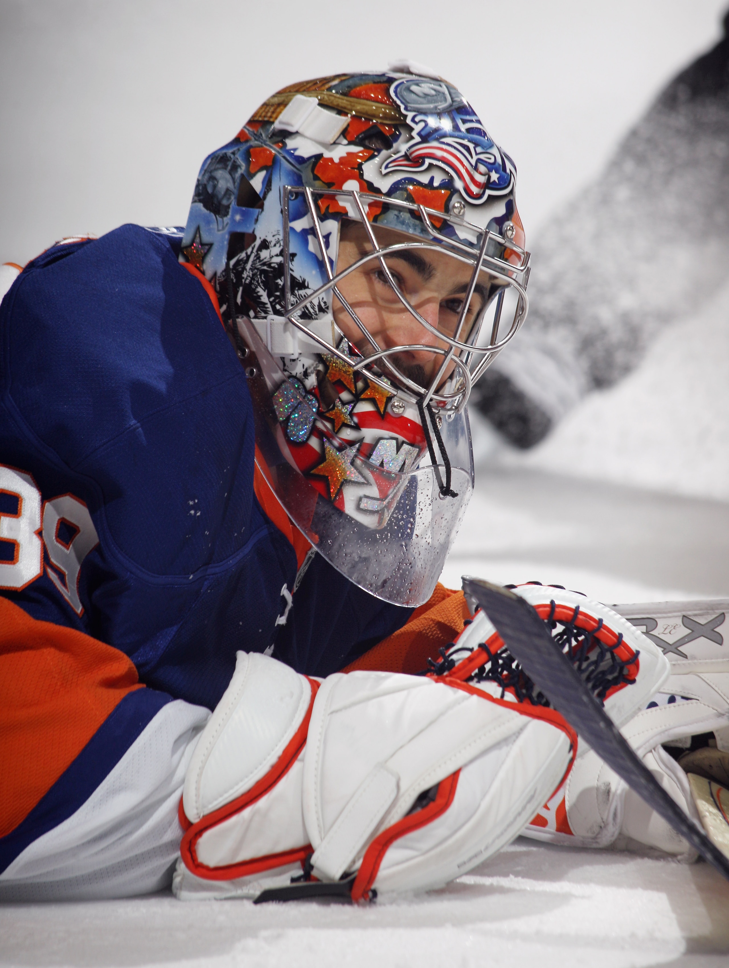 UNIONDALE, NY - DECEMBER 29: Rick DiPietro #39 of the New York Islanders makes the stop against the Pittsburgh Penguins at the Nassau Coliseum on December 29, 2010 in Uniondale, New York. (Photo by Bruce Bennett/Getty Images)