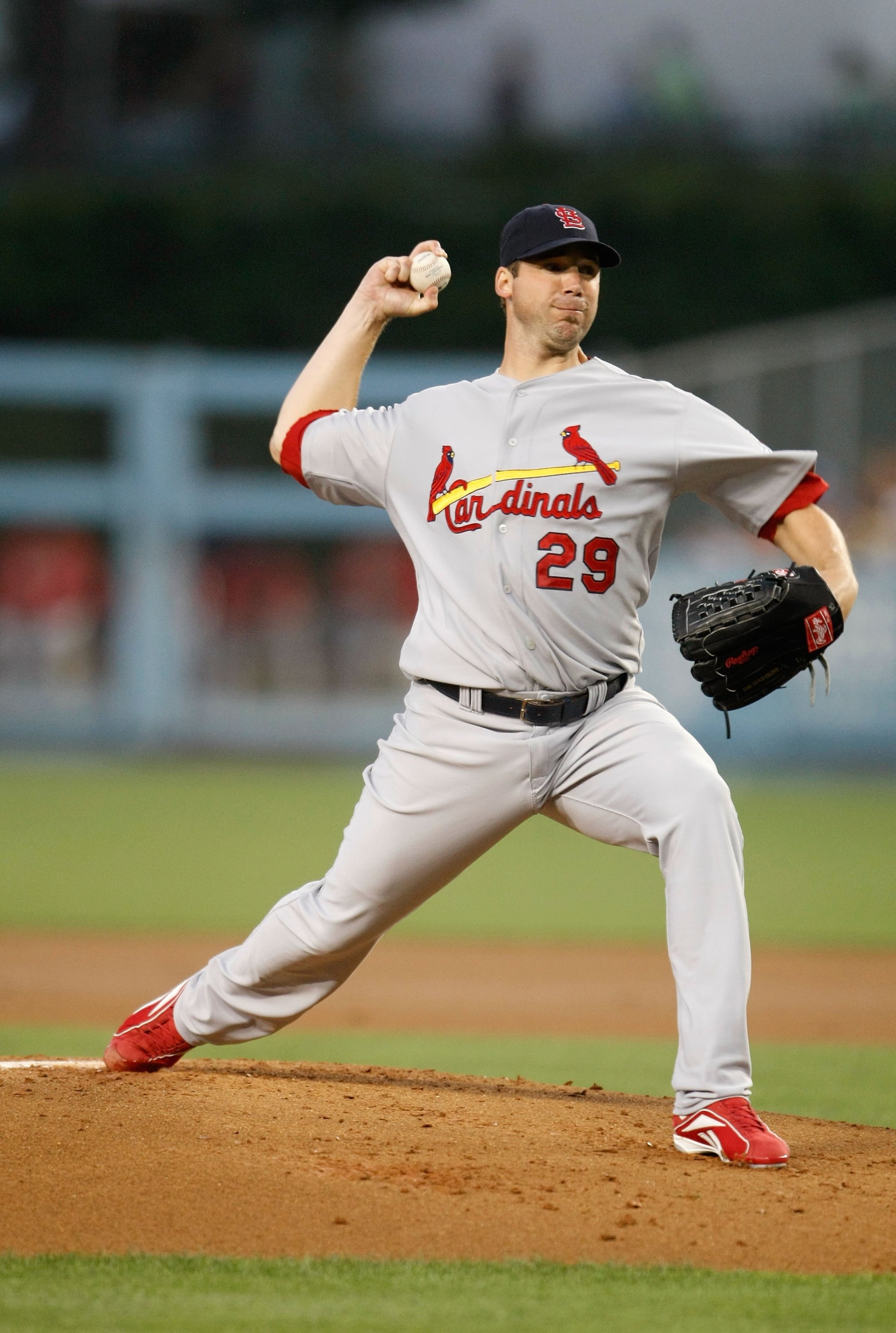 LOS ANGELES, CA - AUGUST 17:  Chris Carpenter #29 of the St. Louis Cardinals pitches against the Los Angeles Dodgers at Dodger Stadium on August 17, 2009 in Los Angeles, California.  (Photo by Jeff Gross/Getty Images)
