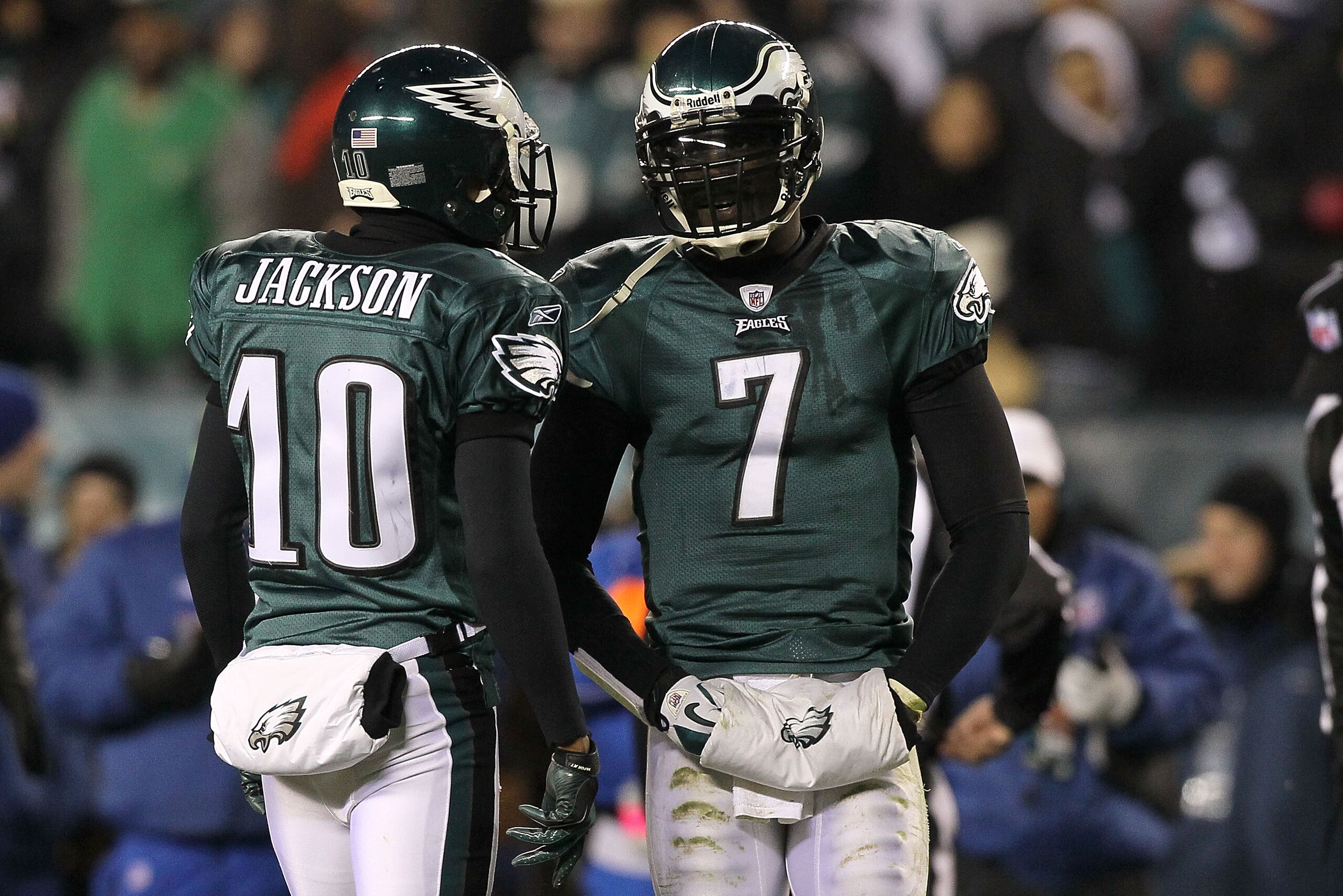 PHILADELPHIA, PA - DECEMBER 02:  Quarterback Michael Vick #7 and DeSean Jackson #10 of the Philadelphia Eagles talk on the field against the Houston Texans at Lincoln Financial Field on December 2, 2010 in Philadelphia, Pennsylvania.  (Photo by Jim McIsaa