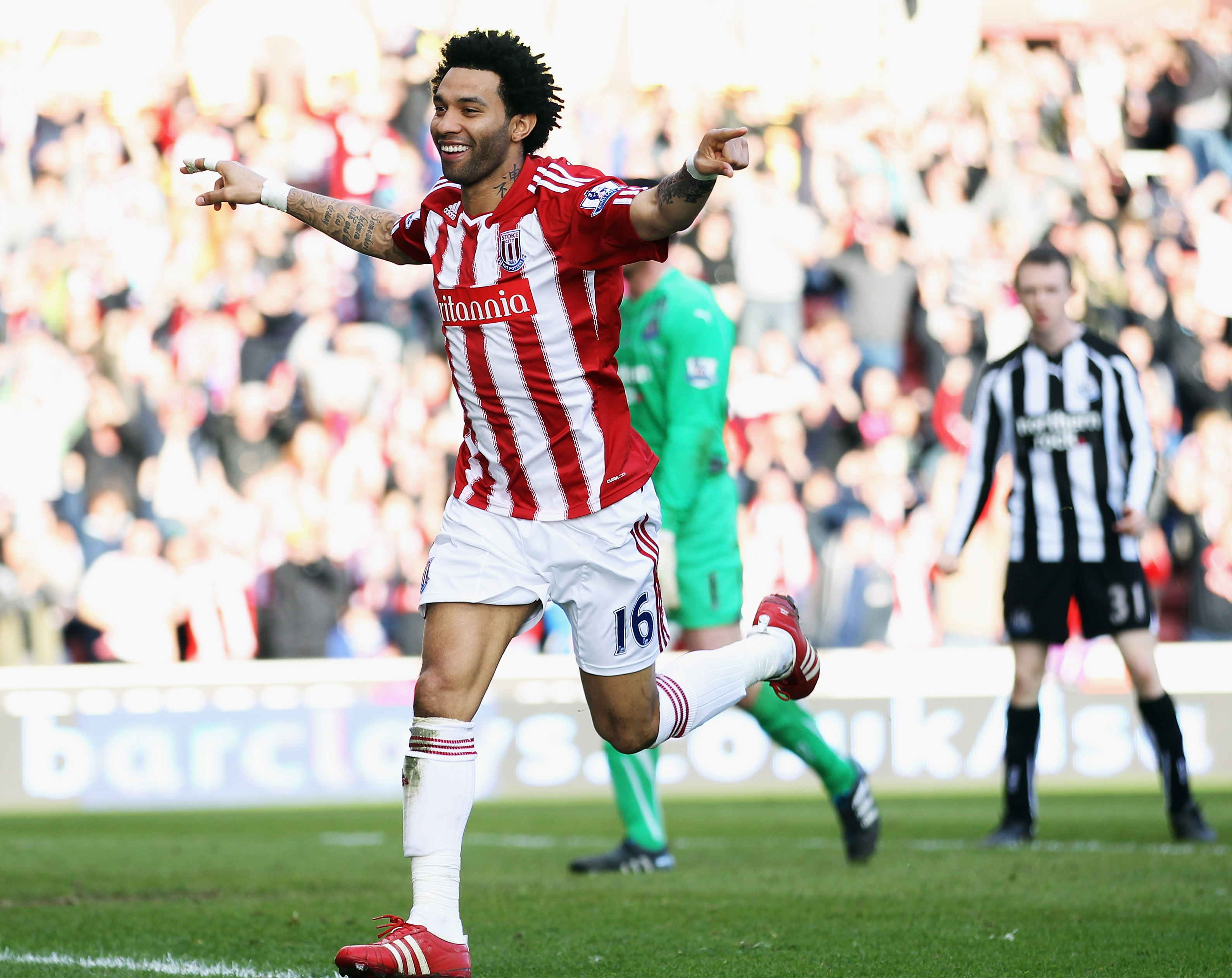 STOKE ON TRENT, ENGLAND - MARCH 19:  Jermaine Pennant of Stoke City celebrates scoring during the Barclays Premier League match between Stoke City and Newcastle United at Britannia Stadium on March 19, 2011 in Stoke on Trent, England.  (Photo by Bryn Lenn