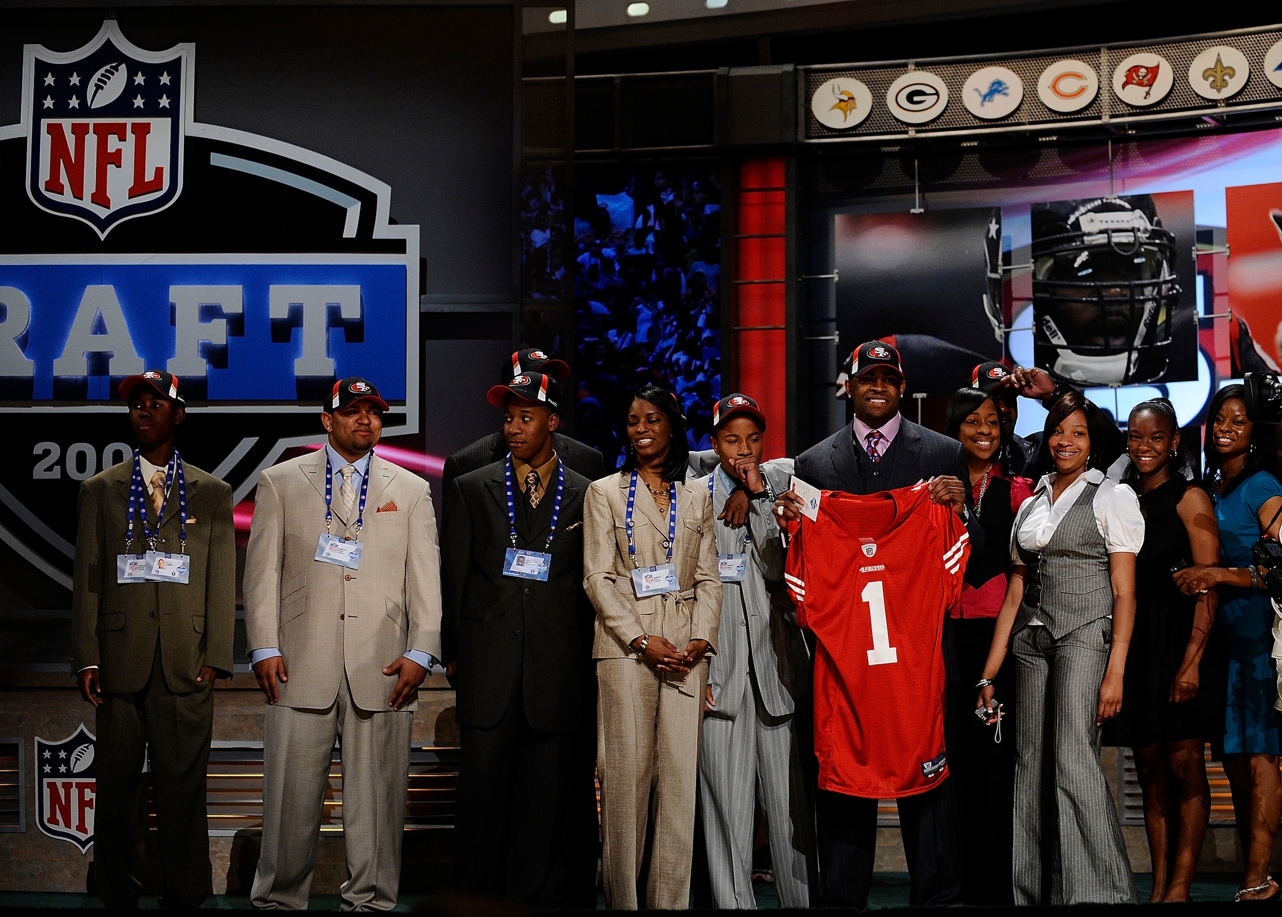 NEW YORK - APRIL 25:  San Francisco 49ers #10 draft pick Michael Crabtree poses with his family at Radio City Music Hall for the 2009 NFL Draft on April 25, 2009 in New York City  (Photo by Jeff Zelevansky/Getty Images)