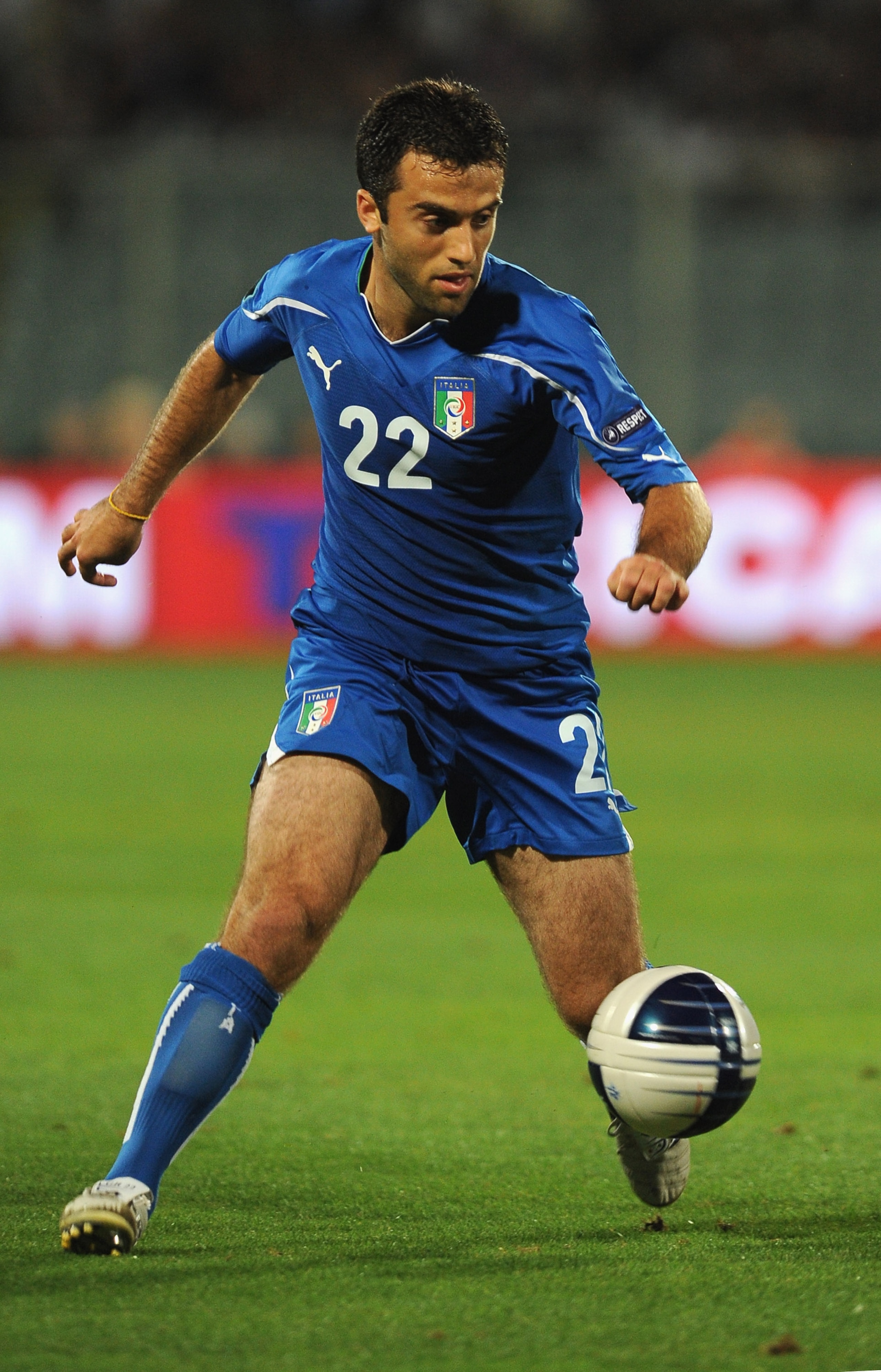 FLORENCE, ITALY - SEPTEMBER 07:  Giuseppe Rossi of Italy in action during the UEFA EURO 2012 Group C qualifier between Italy anf Faroe Islands on September 7, 2010 in Firenze, Italy.  (Photo by Valerio Pennicino/Getty Images)