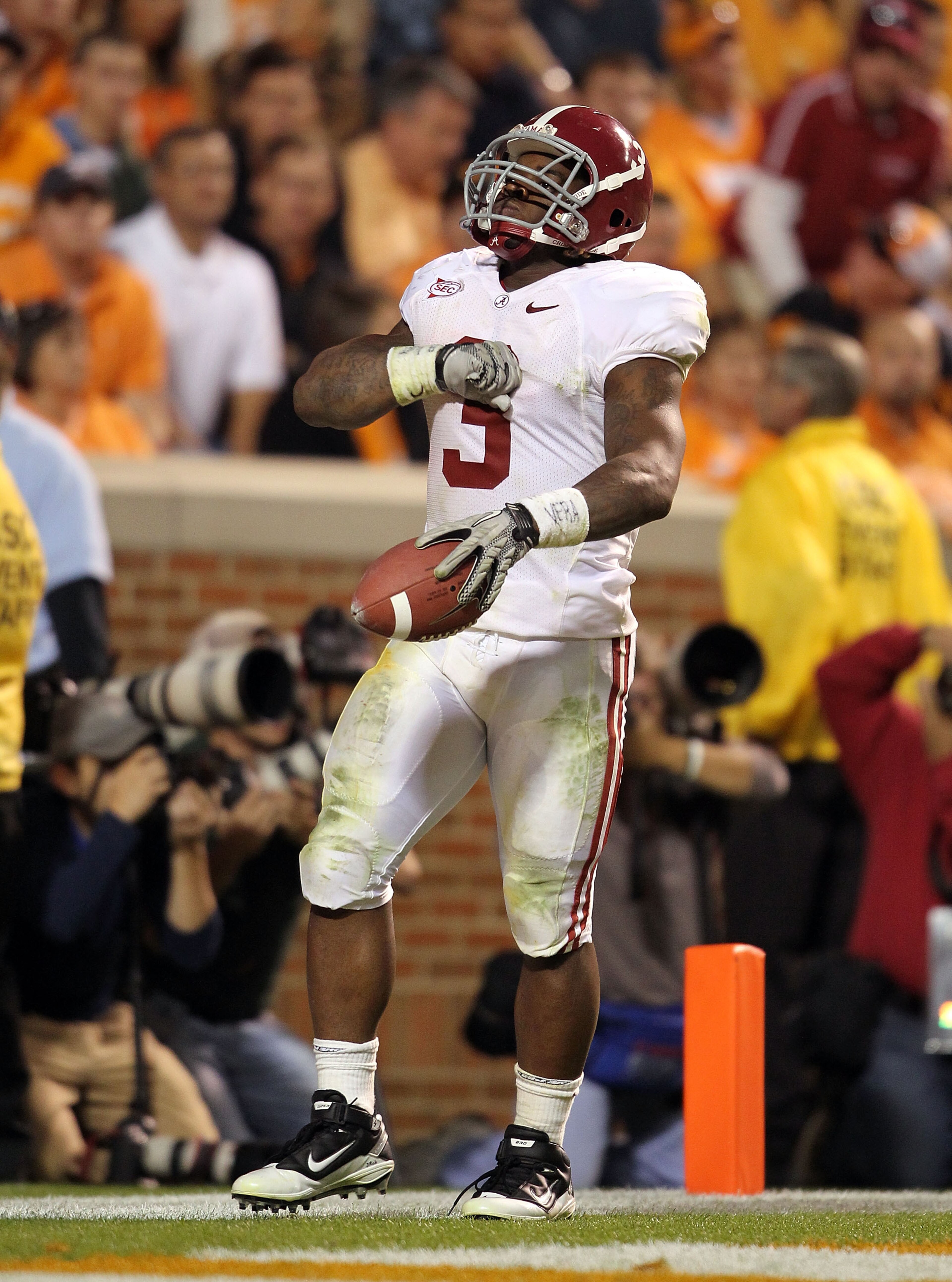 KNOXVILLE, TN - OCTOBER 23: Trent Richardson #3 of the Alabama Crimson Tide celebrates after running for a touchdown during the SEC game against the Tennessee Volunteers at Neyland Stadium on October 23, 2010 in Knoxville, Tennessee. (Photo by Andy Lyon KNOXVILLE, TN - OCTOBER 23: Trent Richardson #3 of the Alabama Crimson Tide celebrates after running for a touchdown during the SEC game against the Tennessee Volunteers at Neyland Stadium on October 23, 2010 in Knoxville, Tennessee. (Photo by Andy Lyon