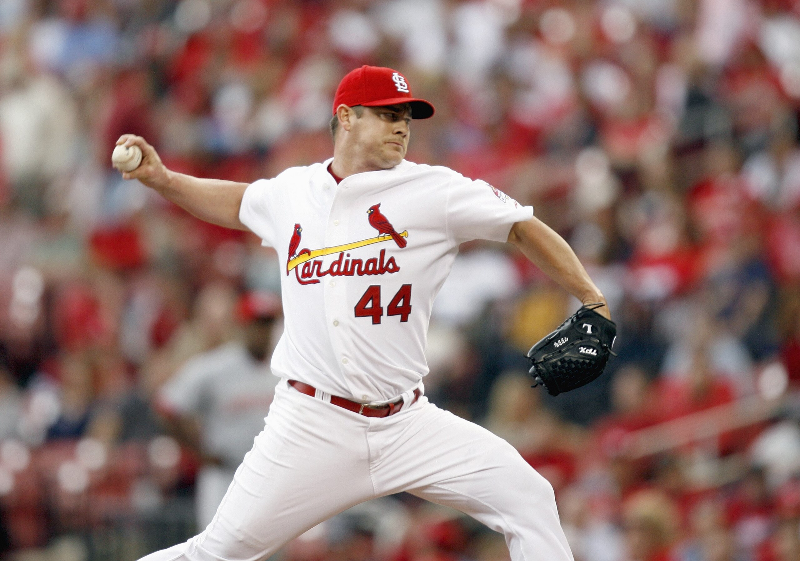 ST. LOUIS, MO - APRIL 26: Jason Isringhausen #44 of the St. Louis Cardinals delivers the pitch against the Cincinnati Reds on April 26, 2007 at Busch Stadium in St. Louis, Missouri. The Cards beat the Reds 7-5. (Photo by Dilip Vishwanat/Getty Images) ST. LOUIS, MO - APRIL 26: Jason Isringhausen #44 of the St. Louis Cardinals delivers the pitch against the Cincinnati Reds on April 26, 2007 at Busch Stadium in St. Louis, Missouri. The Cards beat the Reds 7-5. (Photo by Dilip Vishwanat/Getty Images)
