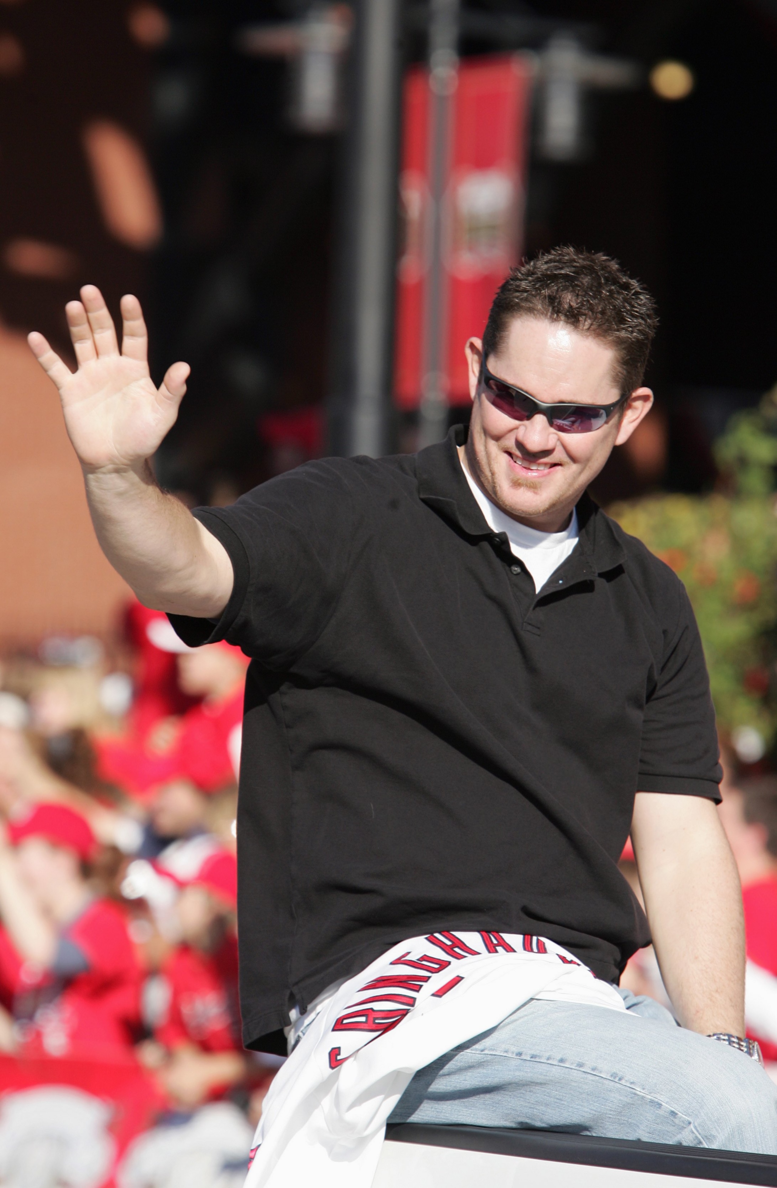 ST. LOUIS - OCTOBER 29: Jason Isringhausen of the St. Louis Cardinals waves to the crowd during the World Series Victory Parade and Rally on October 29, 2006 at Busch Stadium in St. Louis, Missouri. (Photo by Elsa/Getty Images) ST. LOUIS - OCTOBER 29: Jason Isringhausen of the St. Louis Cardinals waves to the crowd during the World Series Victory Parade and Rally on October 29, 2006 at Busch Stadium in St. Louis, Missouri. (Photo by Elsa/Getty Images)