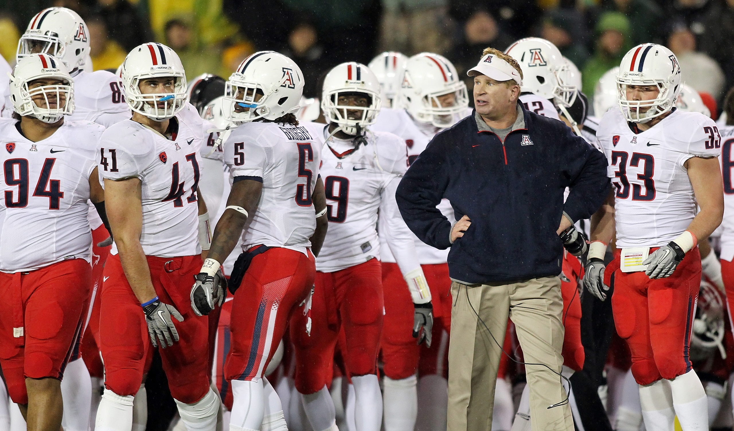 EUGENE, OR - NOVEMBER 26:  Head Coach Mike Stoops of the Arizona Wildcats walks the sidelines against the Oregon Ducks on November 26, 2010 at the Autzen Stadium in Eugene, Oregon.  (Photo by Jonathan Ferrey/Getty Images)