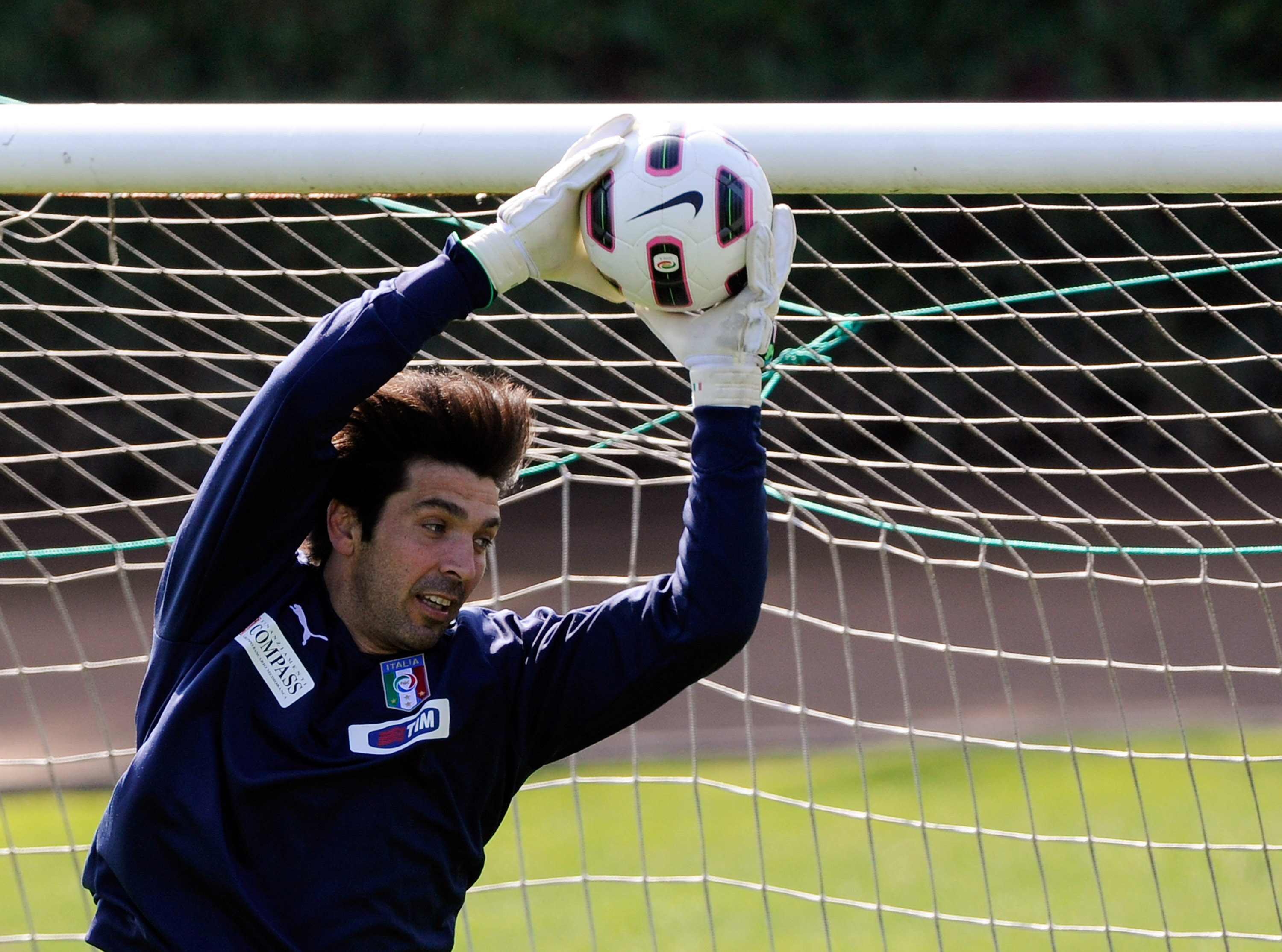 FLORENCE, ITALY - MARCH 22:  Gianluigi Buffon of Italy in action during a training session ahead of their EURO 2012 qualifier against Slovenia at Coverciano on March 22, 2011 in Florence, Italy.  (Photo by Claudio Villa/Getty Images)