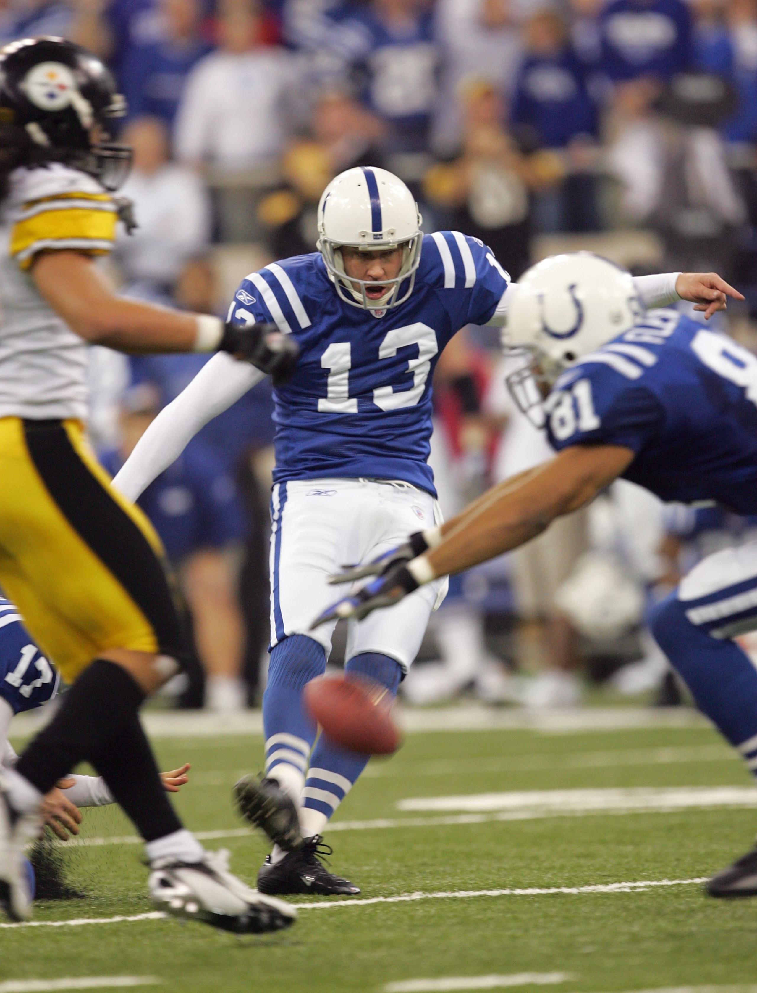 INDIANAPOLIS - JANUARY 15:  Kicker Mike Vanderjagt #13 of the Inidanapolis Colts  misses the potential game-tying field goal against the Pittsburgh Steelers during the AFC Divisional Playoffs January 15, 2006 at the RCA Dome in Indianapolis, Indiana. The