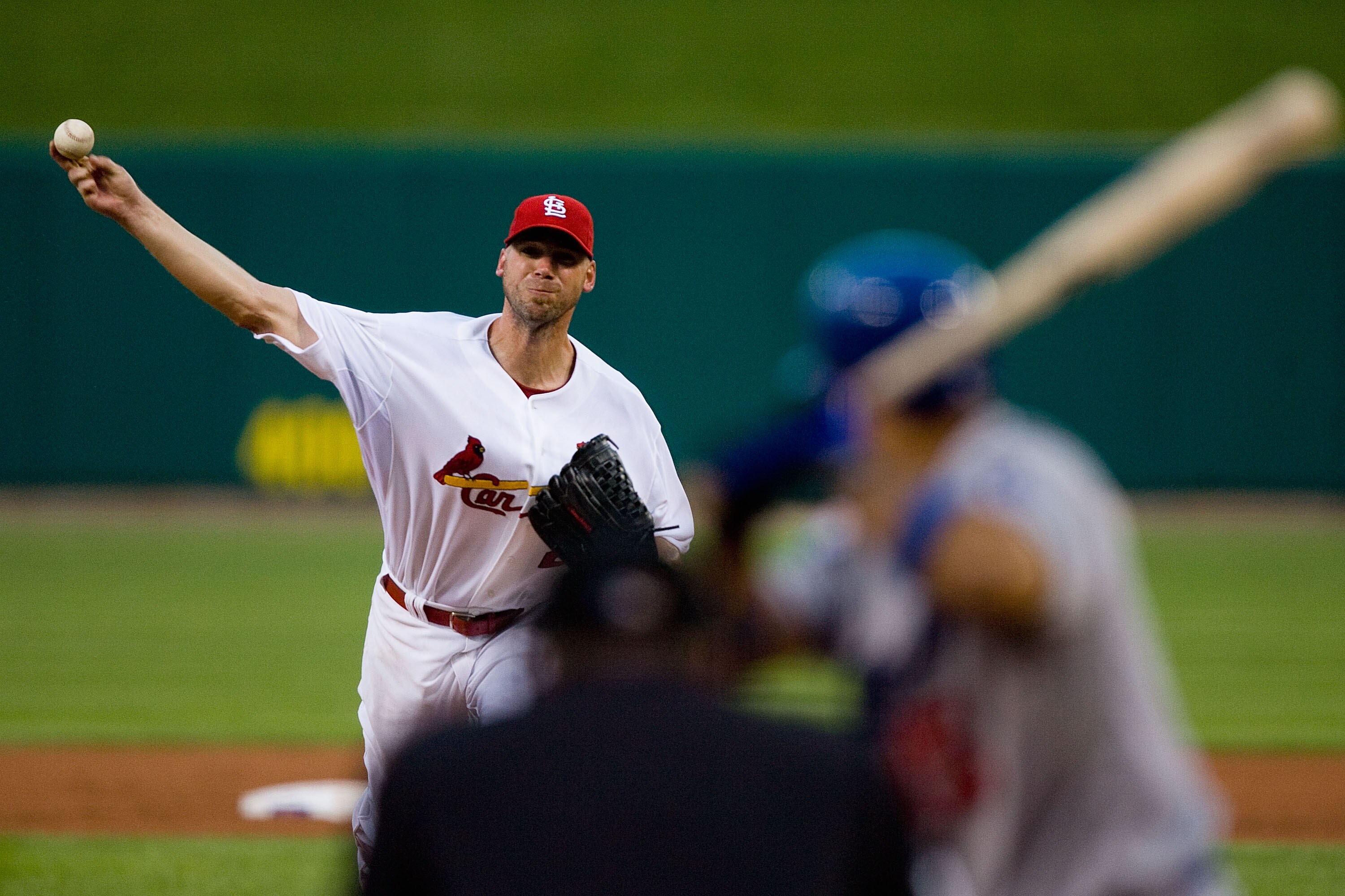 ST. LOUIS - JULY 15:  Starting pitcher Chris Carpenter #29 of the St. Louis Cardinals throws against the Los Angeles Dodgers at Busch Stadium on July 15, 2010 in St. Louis, Missouri.  (Photo by Dilip Vishwanat/Getty Images)