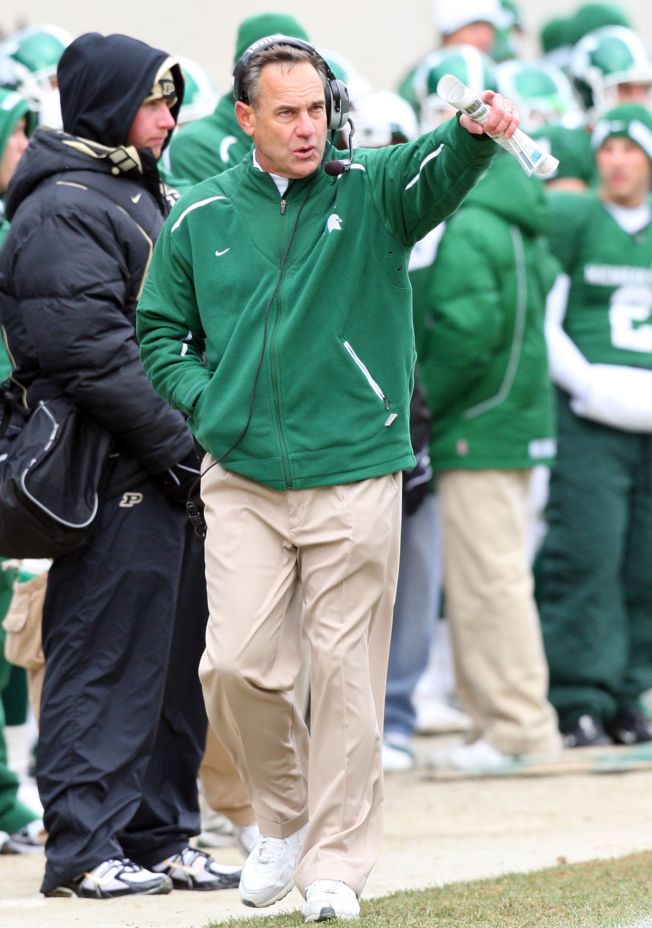 EAST LANSING, MI - NOVEMBER 08:  Head coach Mark Dantonio of the Michigan State Spartans looks on as his team plays the Purdue Boilermakers at Spartan Stadium on November 8, 2008 in East Lansing, Michigan.  (Photo by Jim McIsaac/Getty Images)