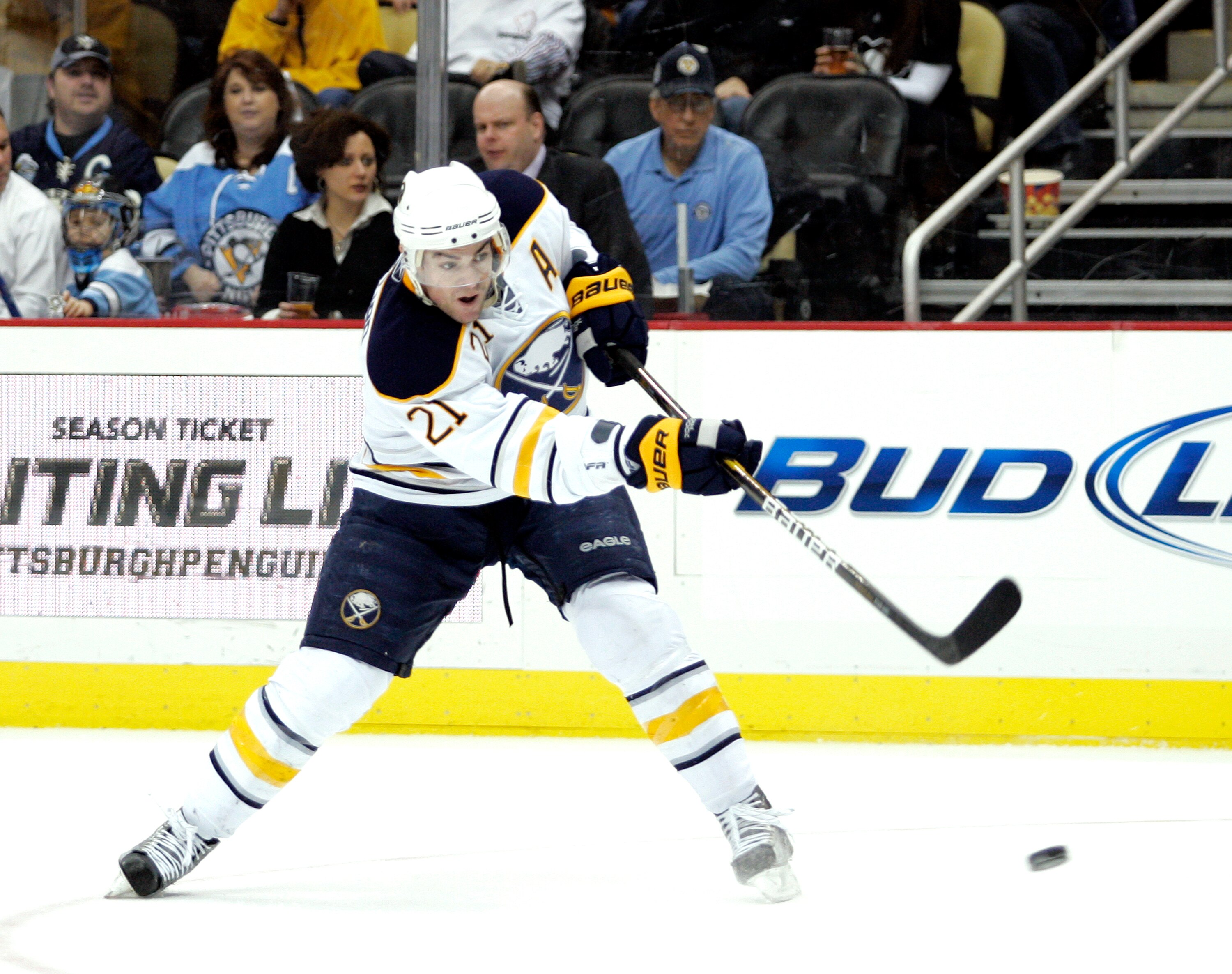 PITTSBURGH, PA - MARCH 08:  Drew Stafford #21 of the Buffalo Sabres takes a shot on goal against the Pittsburgh Penguins at Consol Energy Center on March 8, 2011 in Pittsburgh, Pennsylvania.  (Photo by Justin K. Aller/Getty Images)