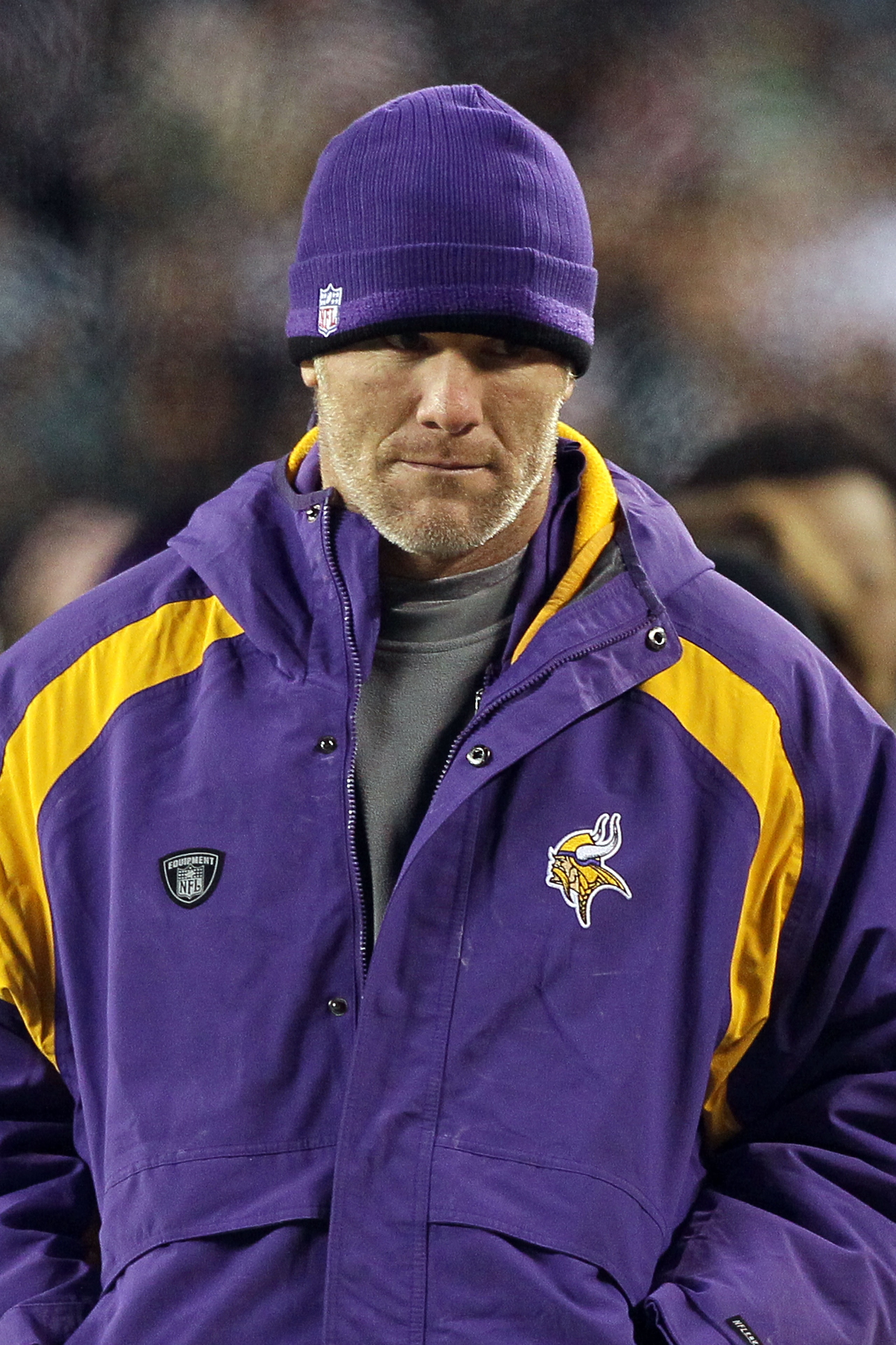 PHILADELPHIA, PA - DECEMBER 28: Injured Quarterback Brett Favre #4 of the Minnesota Vikings stands on the field during thier game against the Philadelphia Eagles at Lincoln Financial Field on December 26, 2010 in Philadelphia, Pennsylvania. (Photo by Ji PHILADELPHIA, PA - DECEMBER 28: Injured Quarterback Brett Favre #4 of the Minnesota Vikings stands on the field during thier game against the Philadelphia Eagles at Lincoln Financial Field on December 26, 2010 in Philadelphia, Pennsylvania. (Photo by Ji