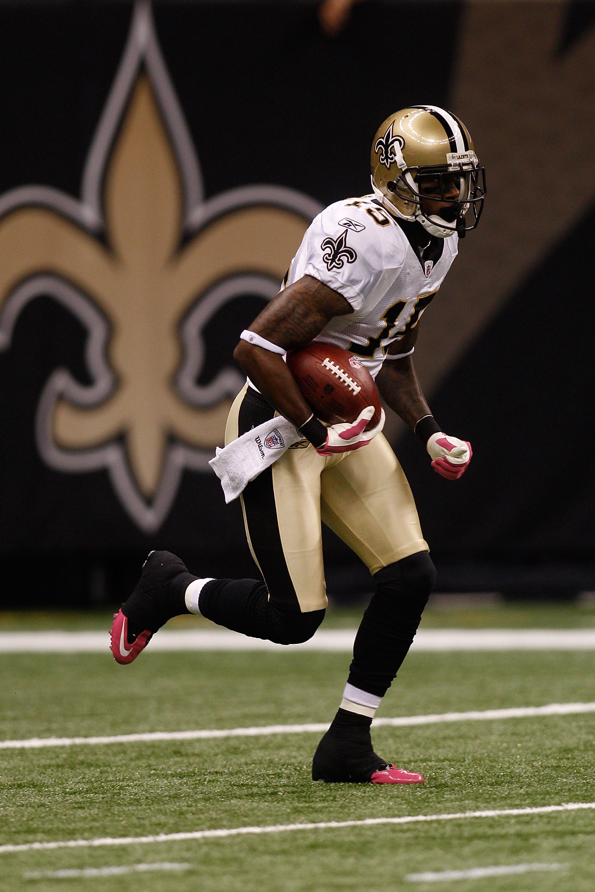 NEW ORLEANS - OCTOBER 24:  Courtney Roby #15 of the New Orleans Saints in action during the game against the Cleveland Browns at the Louisiana Superdome on October 24, 2010 in New Orleans, Louisiana.  (Photo by Chris Graythen/Getty Images)
