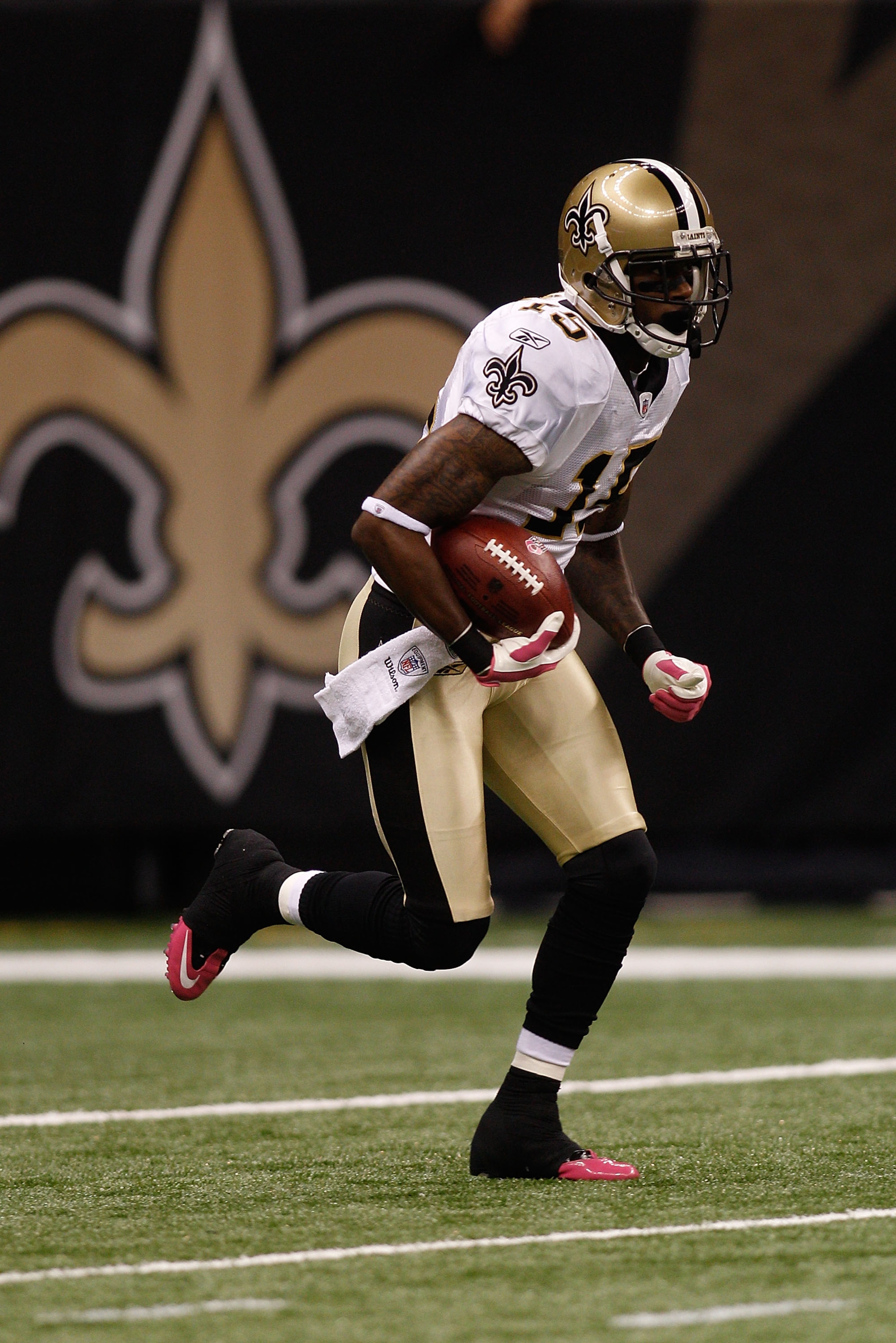 NEW ORLEANS - OCTOBER 24:  Courtney Roby #15 of the New Orleans Saints in action during the game against the Cleveland Browns at the Louisiana Superdome on October 24, 2010 in New Orleans, Louisiana.  (Photo by Chris Graythen/Getty Images)