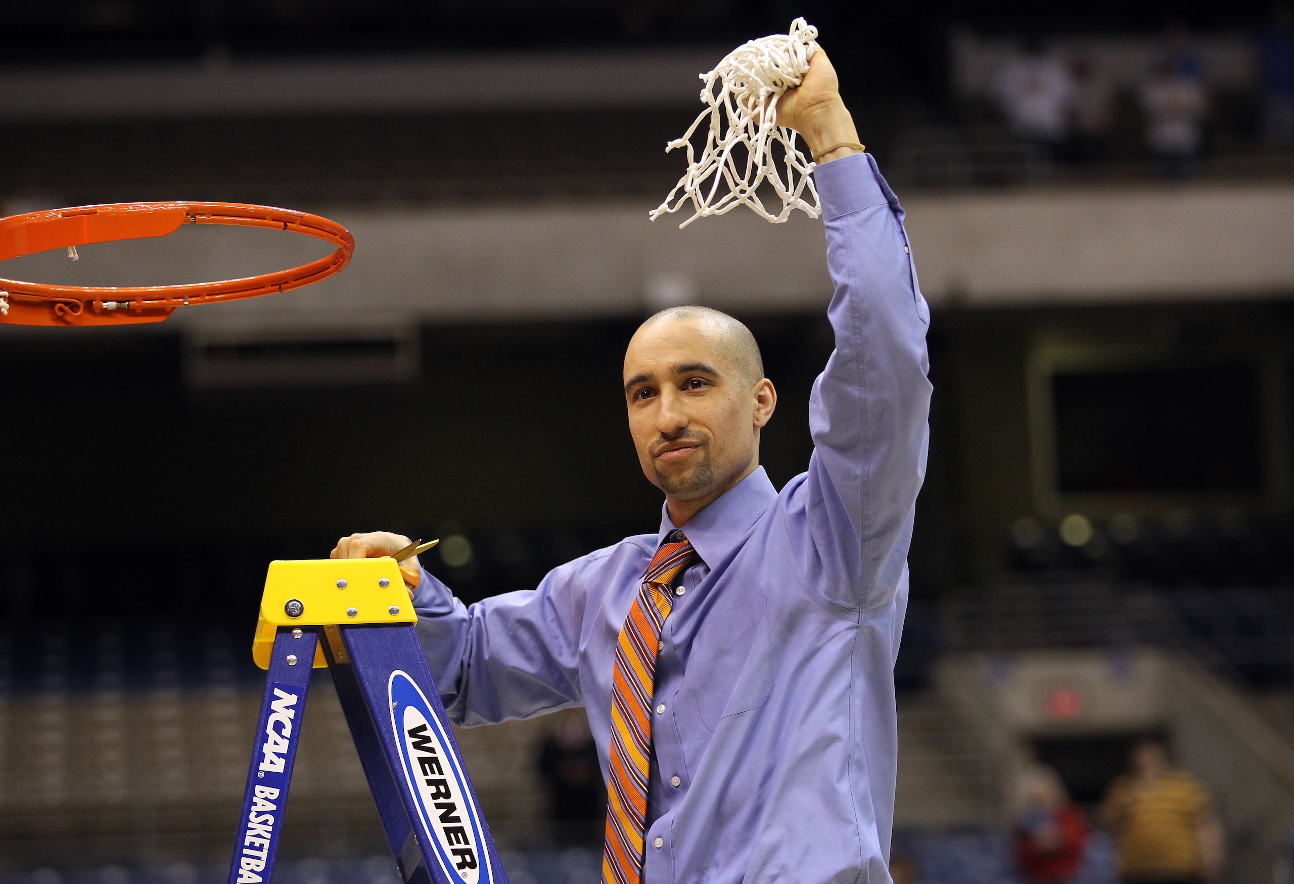 SAN ANTONIO, TX - MARCH 27:  Head coach Shaka Smart of the Virginia Commonwealth Rams cuts the net after defeating the Kansas Jayhawks during the southwest regional final of the 2011 NCAA men's basketball tournament at the Alamodome on March 27, 2011 in S