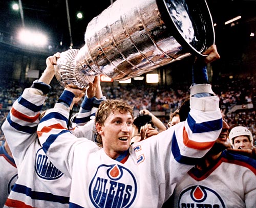 Wayne Gretzky Autographed Edmonton Oilers Logo Black Stick Blade W/PROOF Stanley Cup Champion New York Rangers Edmonton Oilers Los Angeles Kings Picture of Wayne Signing For Us Hall of Fame 