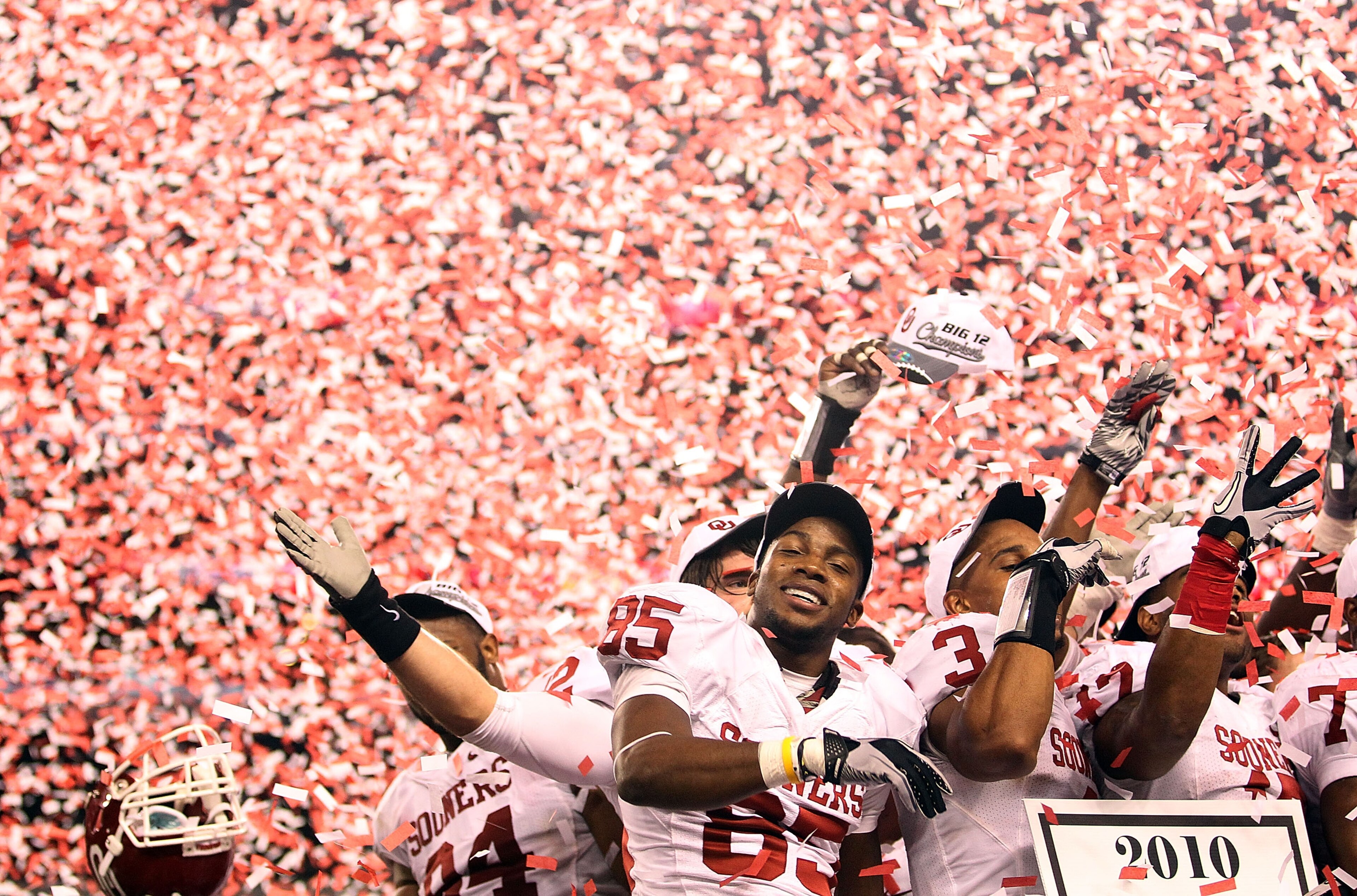 ARLINGTON, TX - DECEMBER 04:  Wide receiver Ryan Broyles #85 of the Oklahoma Sooners celebrates a 23-20 win against the Nebraska Cornhuskers during the Big 12 Championship at Cowboys Stadium on December 4, 2010 in Arlington, Texas.  (Photo by Ronald Marti