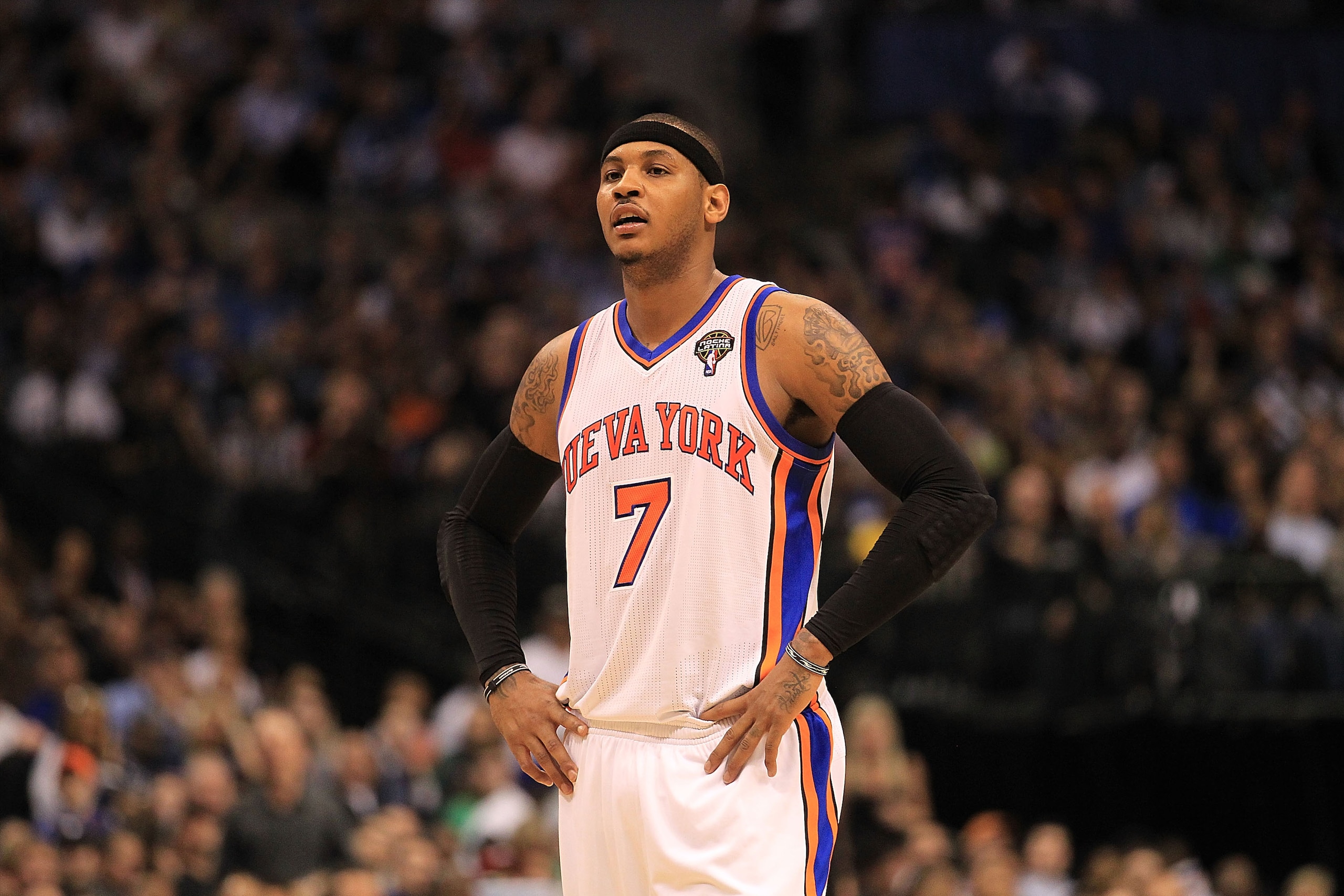 DALLAS, TX - MARCH 10: Forward Carmelo Anthony #7 of the New York Knicks at American Airlines Center on March 10, 2011 in Dallas, Texas. NOTE TO USER: User expressly acknowledges and agrees that, by downloading and or using this photograph, User is cons DALLAS, TX - MARCH 10: Forward Carmelo Anthony #7 of the New York Knicks at American Airlines Center on March 10, 2011 in Dallas, Texas. NOTE TO USER: User expressly acknowledges and agrees that, by downloading and or using this photograph, User is cons