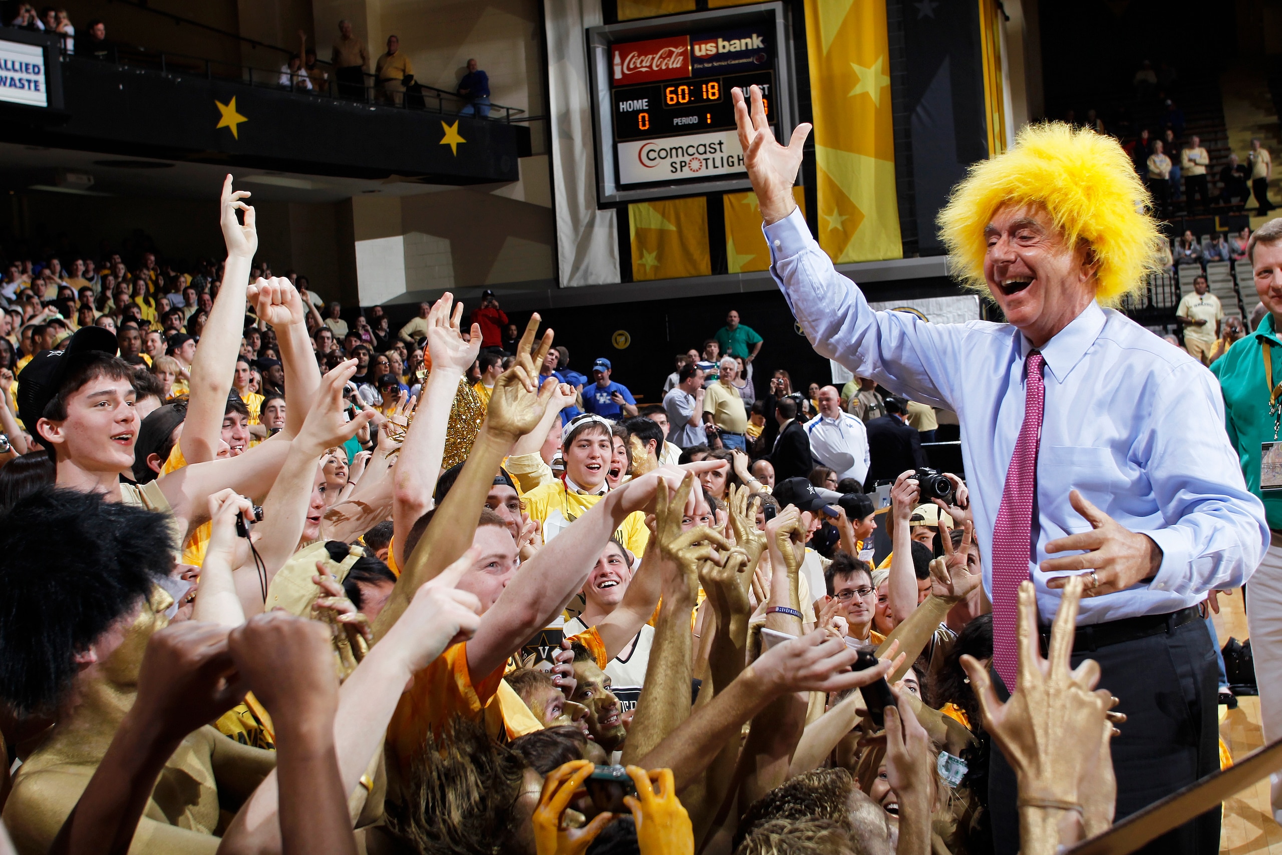 NASHVILLE, TN - FEBRUARY 20: ESPN basketball analyst Dick Vitale greets fans prior to the game between the Kentucky Wildcats and the Vanderbilt Commodores at Memorial Gymnasium on February 20, 2010 in Nashville, Tennessee. (Photo by Joe Robbins/Getty Imag