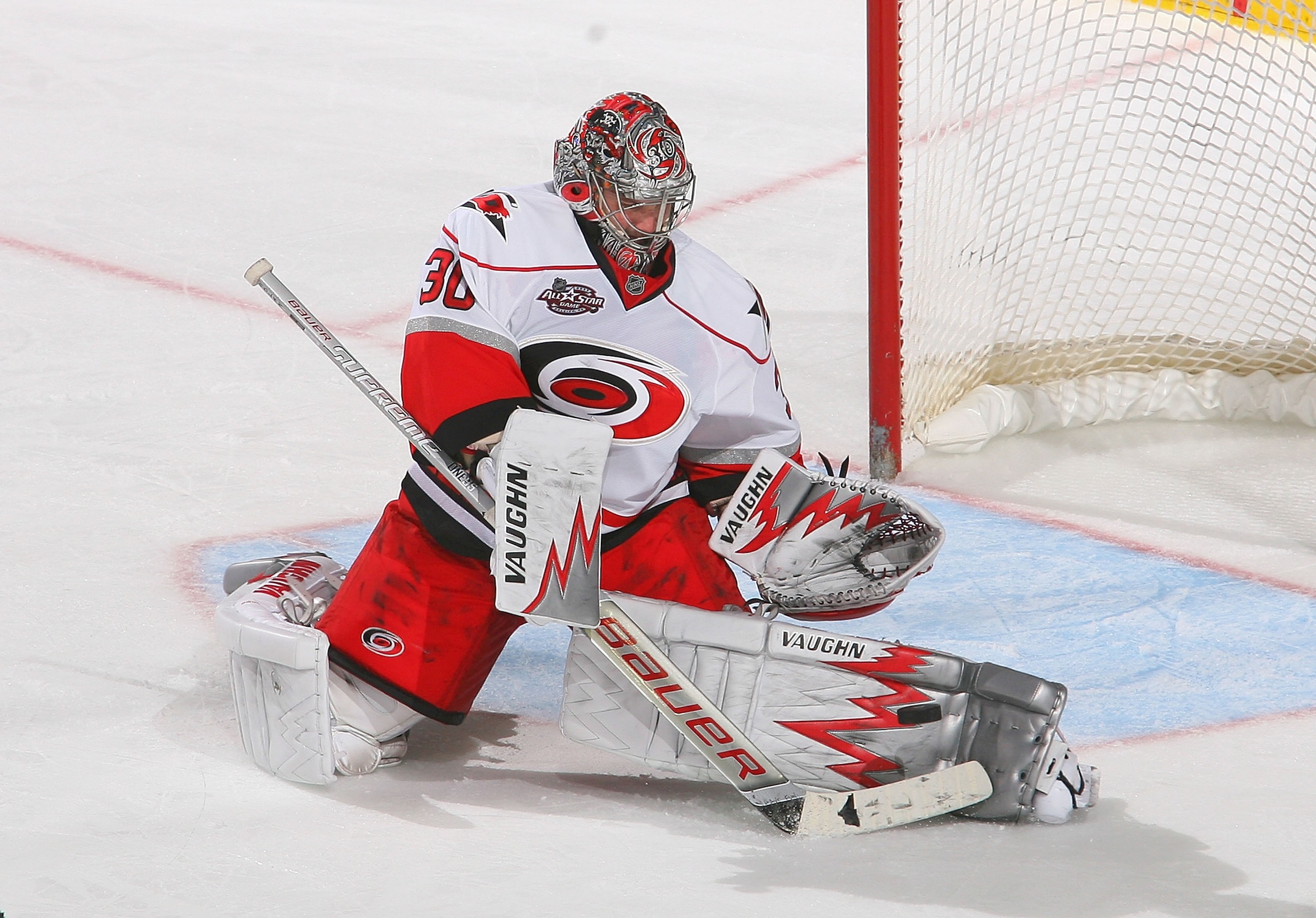 BUFFALO, NY - MARCH 15: Cam Ward #30 of Carolina Hurricanes makes a save against the Buffalo Sabres  at HSBC Arena on March 15, 2011 in Buffalo, New York. Carolina won 1-0. (Photo by Rick Stewart/Getty Images)