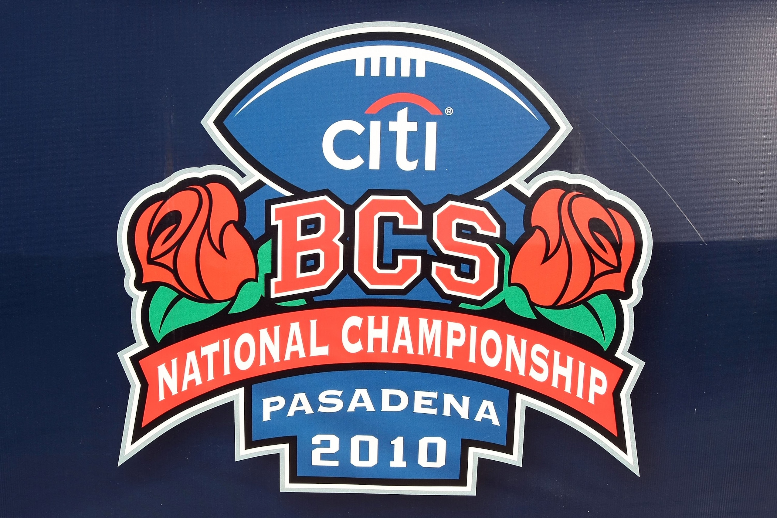 PASADENA, CA - JANUARY 07:  The detailed picture of the logo on a banner before the Texas Longhorns take on the Alabama Crimson Tide in the Citi BCS National Championship game at the Rose Bowl on January 7, 2010 in Pasadena, California.  (Photo by Stephen