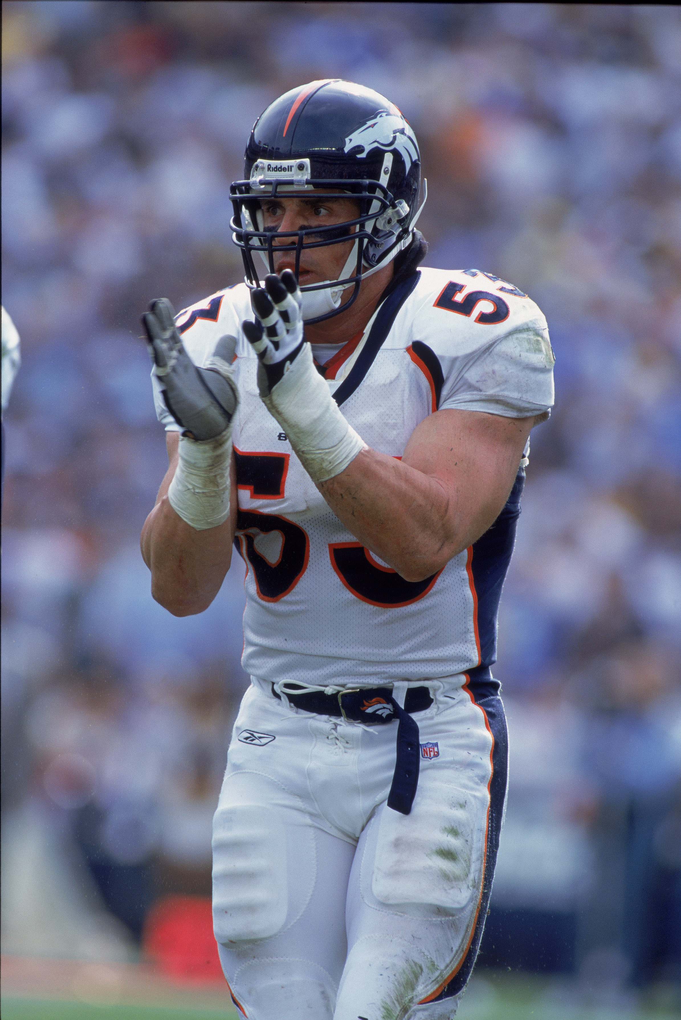 Linebacker Bill Romanowski #53 during a game – Denver Broncos History