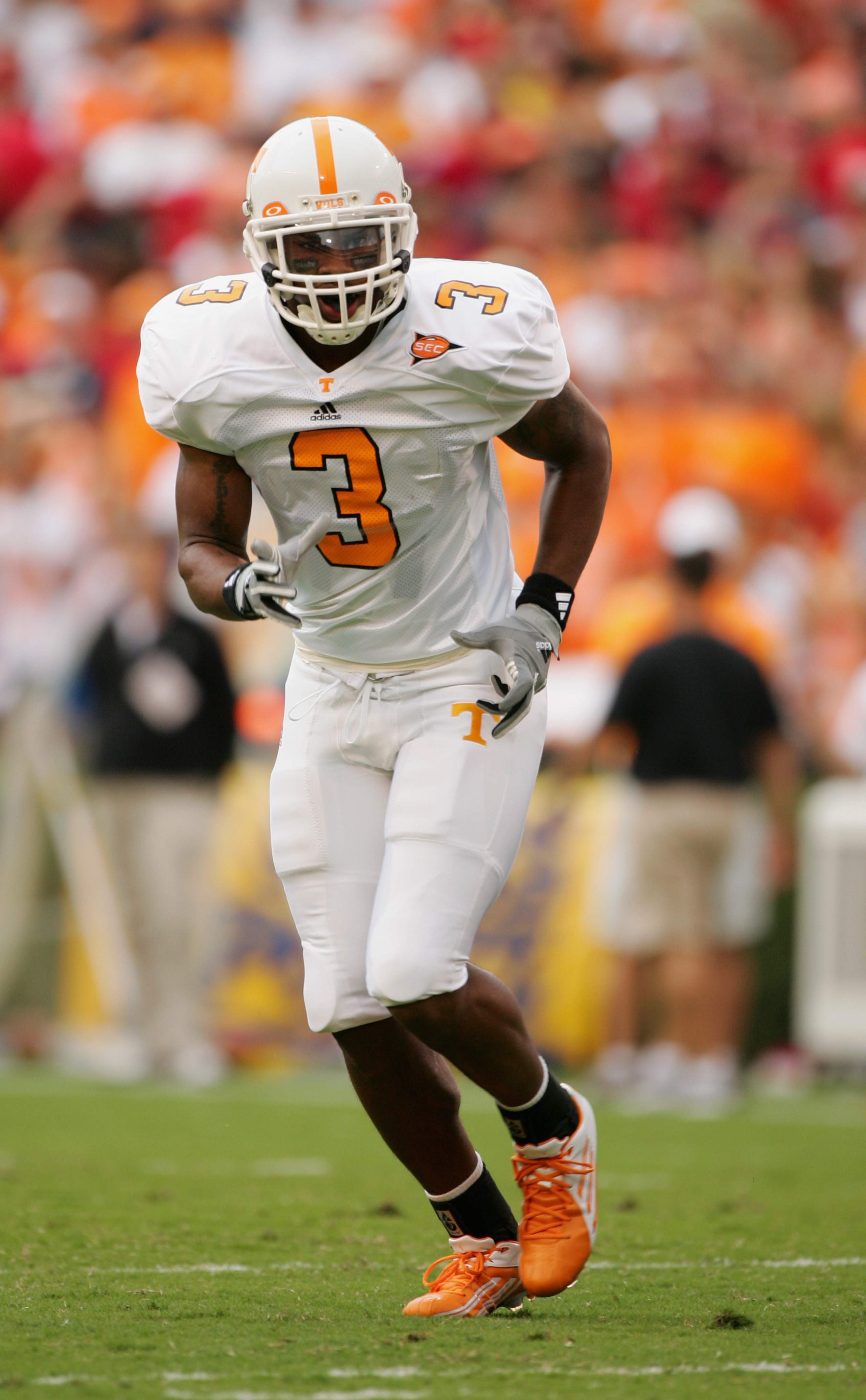 ATHENS, GA - OCTOBER 9:  Robert Meachem #3 of the Tennessee Volunteers runs against the Georgia Bulldogs at Sanford Stadium on October 9, 2004 in Athens, Georgia.  Tennessee won 19-14.  (Photo by Scott Halleran/Getty Images)