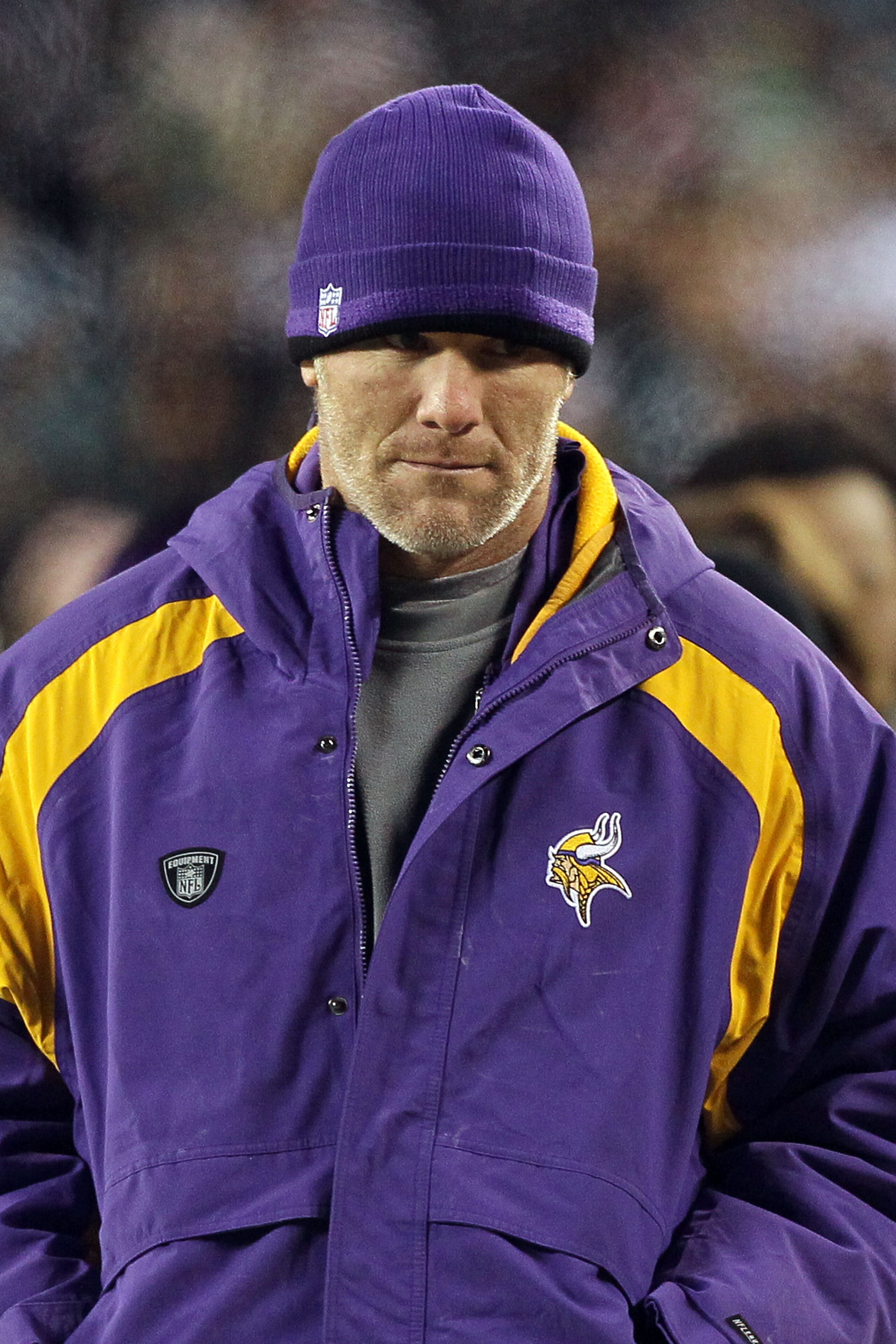 PHILADELPHIA, PA - DECEMBER 28: Injured Quarterback Brett Favre #4 of the Minnesota Vikings stands on the field during thier game against the Philadelphia Eagles at Lincoln Financial Field on December 26, 2010 in Philadelphia, Pennsylvania. (Photo by Ji PHILADELPHIA, PA - DECEMBER 28: Injured Quarterback Brett Favre #4 of the Minnesota Vikings stands on the field during thier game against the Philadelphia Eagles at Lincoln Financial Field on December 26, 2010 in Philadelphia, Pennsylvania. (Photo by Ji