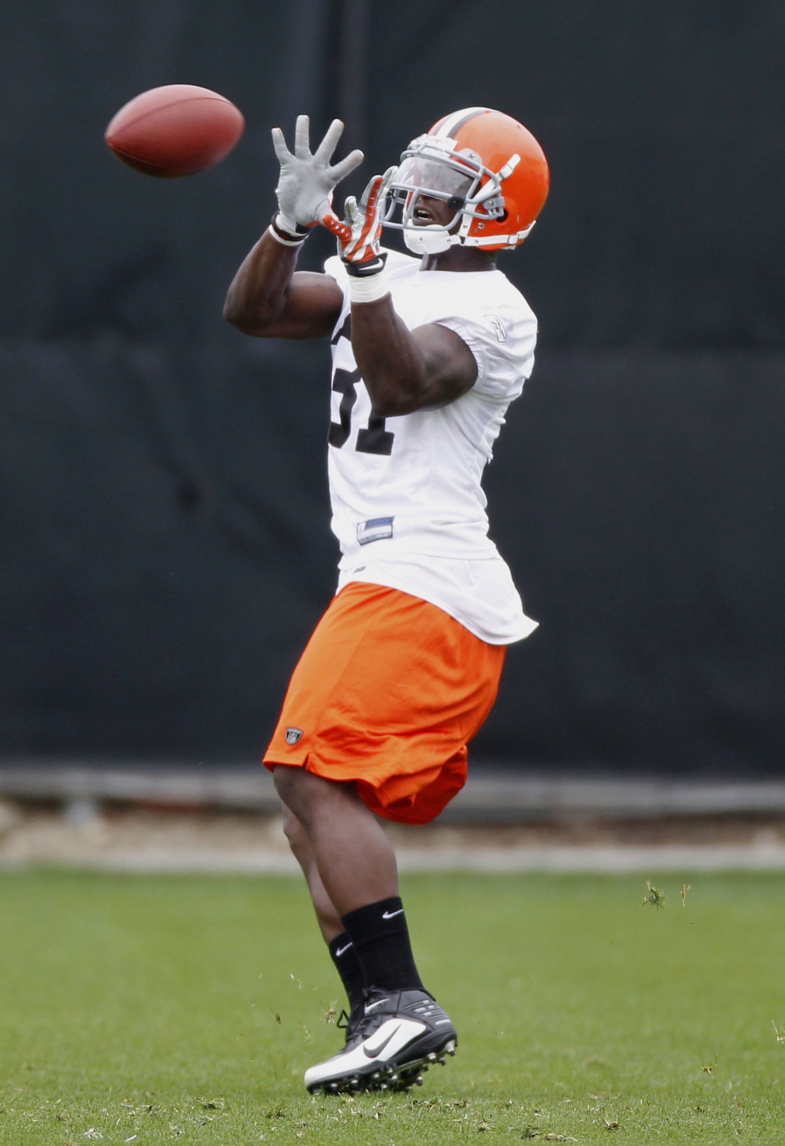 BEREA, OH - MAY 01: Montario Hardesty #31 of the Cleveland Browns catches a pass during rookie mini camp at the Cleveland Browns Training and Administrative Complex on May 1, 2010 in Berea, Ohio.  (Photo by Gregory Shamus/Getty Images)