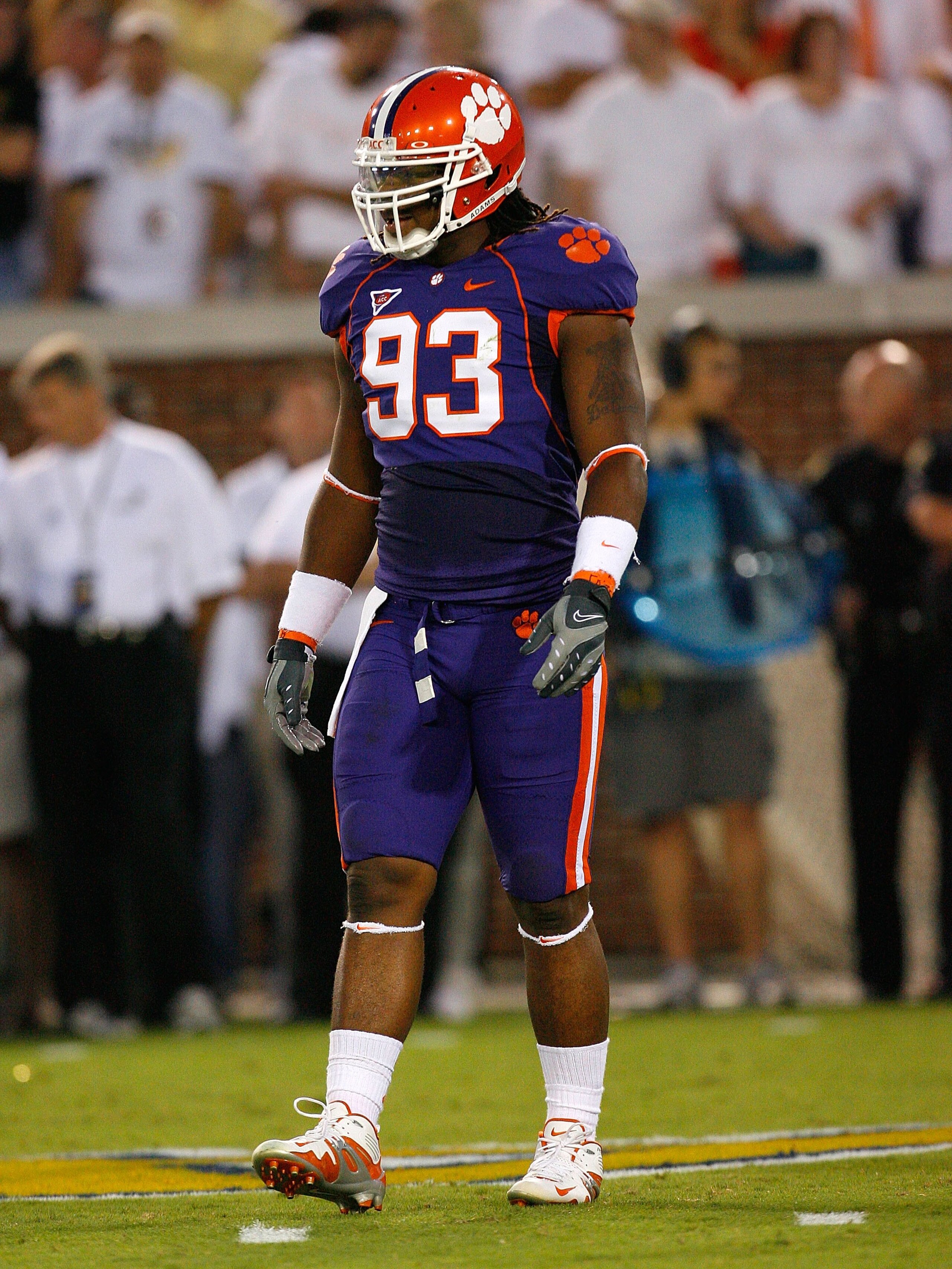 ATLANTA - SEPTEMBER 10: Da'Quan Bowers #93 of the Clemson Tigers against the Georgia Tech Yellow Jackets at Bobby Dodd Stadium on September 10, 2009 in Atlanta, Georgia. (Photo by Kevin C. Cox/Getty Images) ATLANTA - SEPTEMBER 10: Da'Quan Bowers #93 of the Clemson Tigers against the Georgia Tech Yellow Jackets at Bobby Dodd Stadium on September 10, 2009 in Atlanta, Georgia. (Photo by Kevin C. Cox/Getty Images)