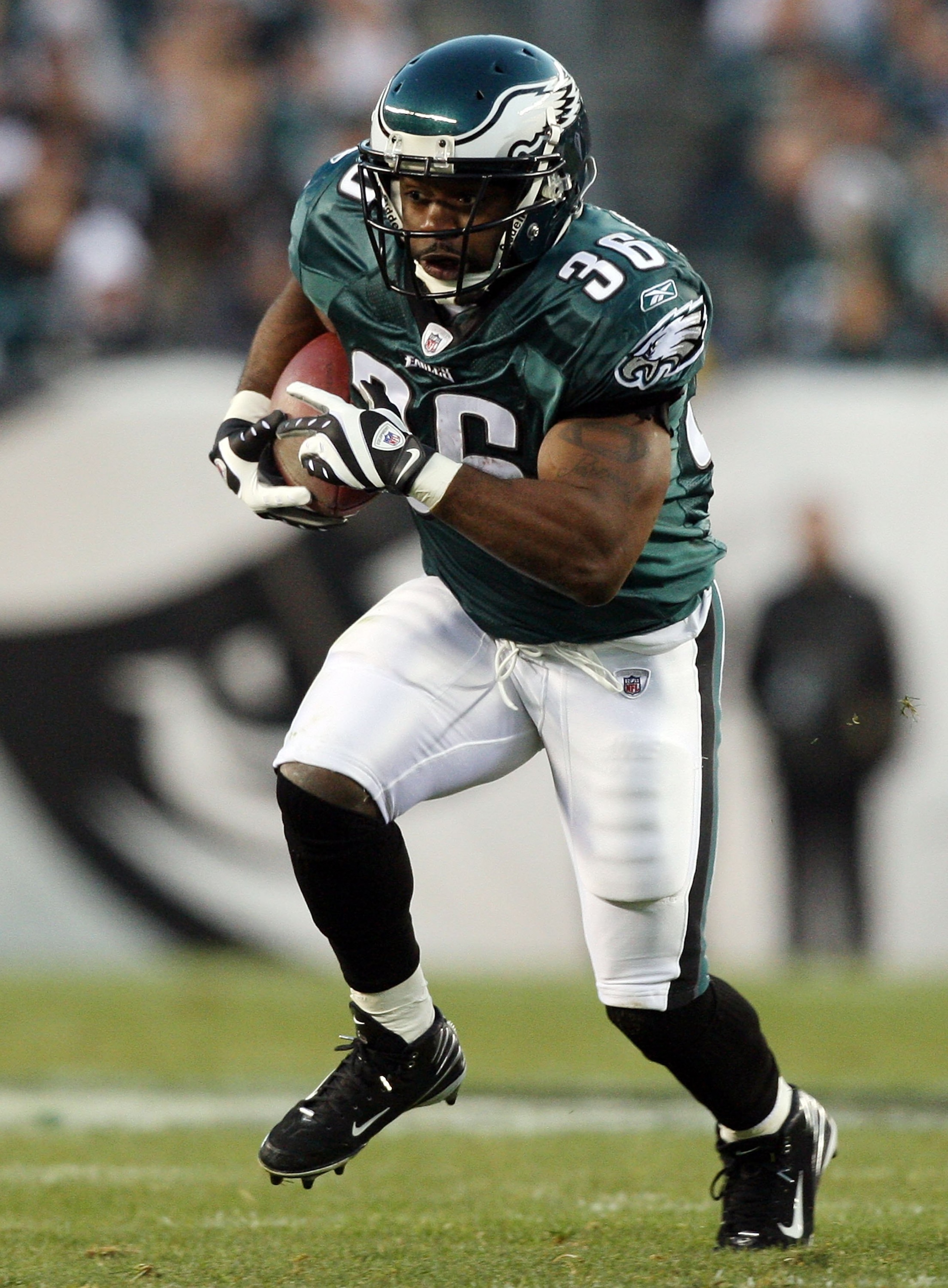 PHILADELPHIA - DECEMBER 27:  Brian Westbrook #36 of the Philadelphia Eagles runs the ball against the Denver Broncos on December 27, 2009 at Lincoln Financial Field in Philadelphia, Pennsylvania. The Eagles defeated the Broncos 30-27.  (Photo by Jim McIsa